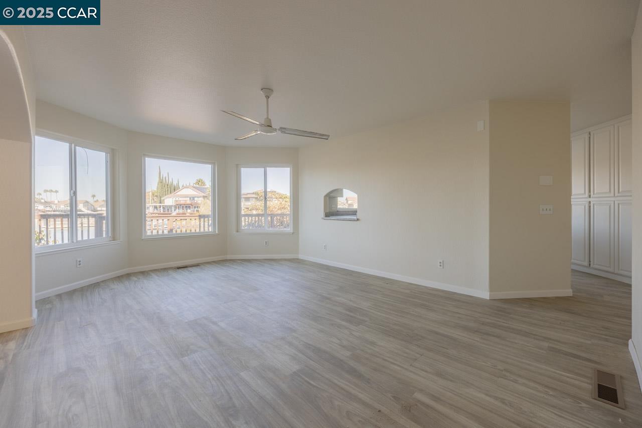 Detail Gallery Image 24 of 37 For 4305 Monterey Ct, Discovery Bay,  CA 94505 - 3 Beds | 2/1 Baths