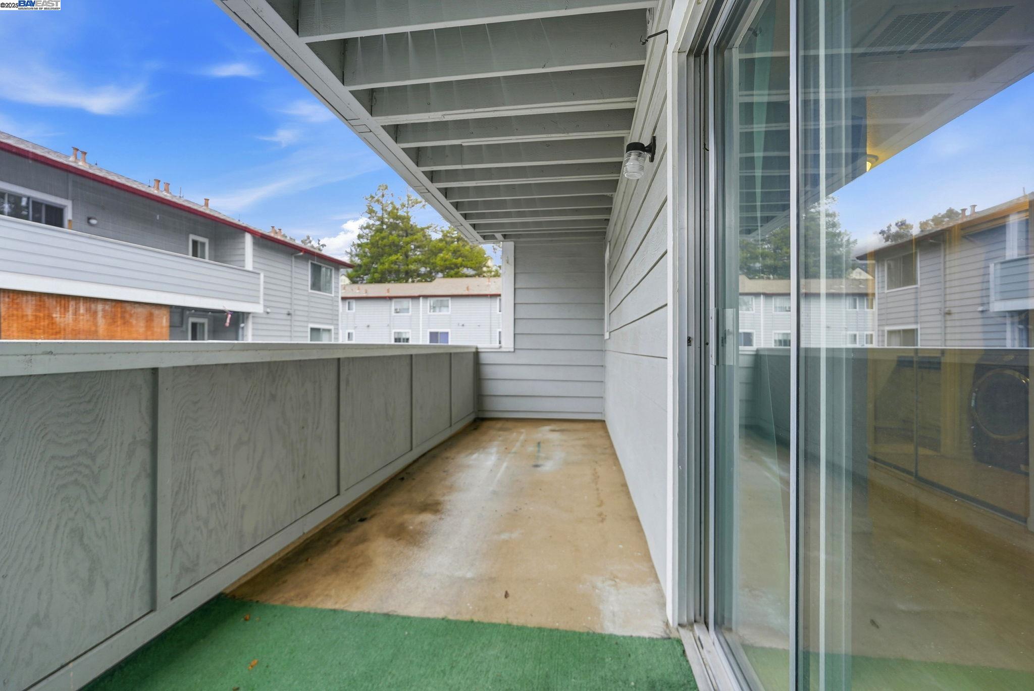 Detail Gallery Image 15 of 21 For 655 River Oak Way #42,  Hayward,  CA 94544 - 1 Beds | 1 Baths