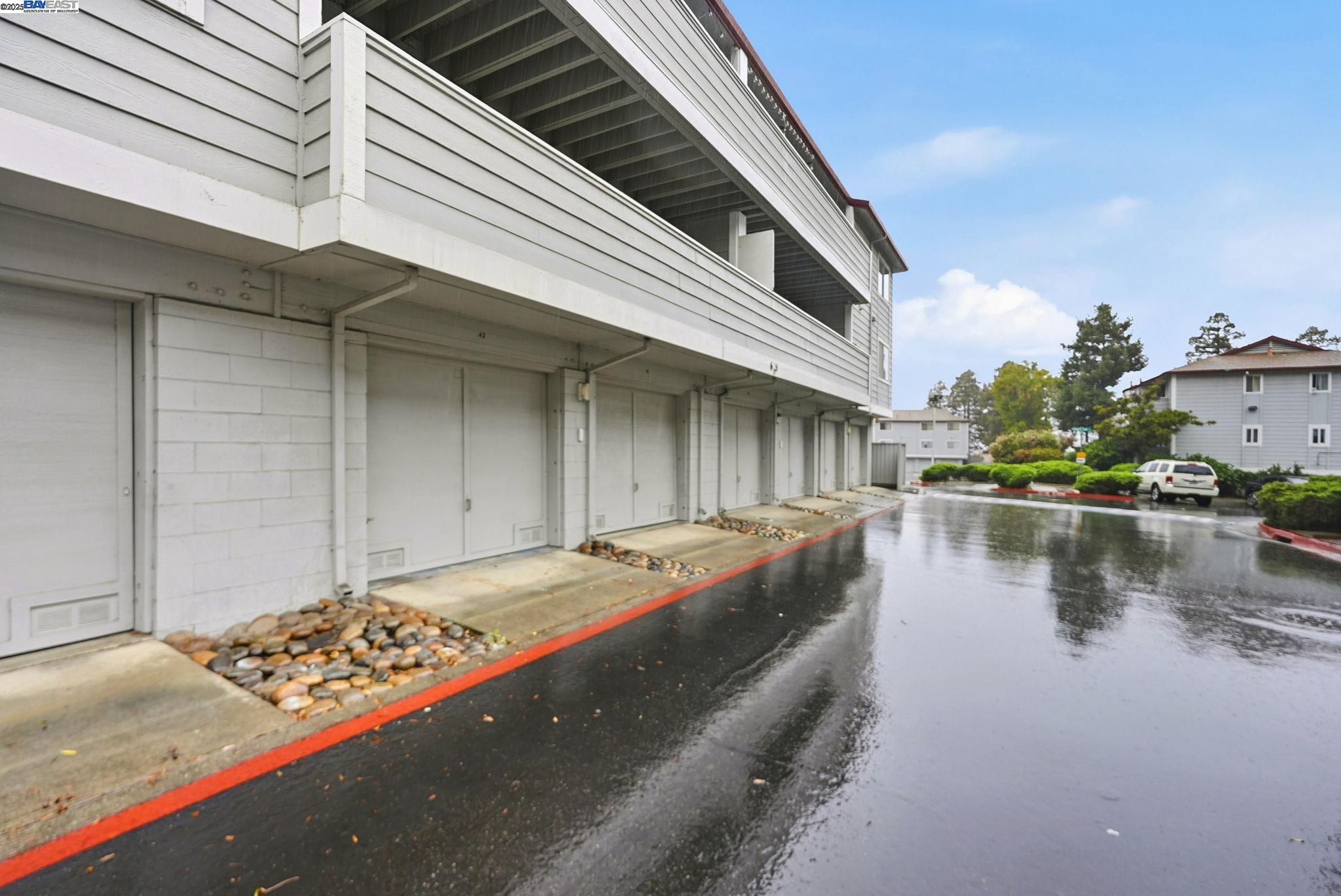 Detail Gallery Image 19 of 21 For 655 River Oak Way #42,  Hayward,  CA 94544 - 1 Beds | 1 Baths