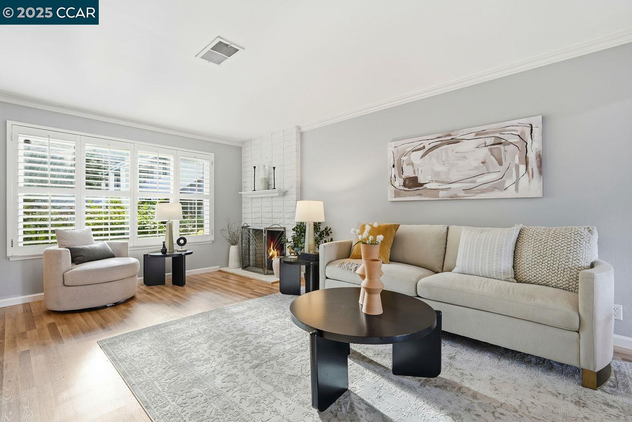 Detail Gallery Image 4 of 42 For 37 Miramonte Dr, Moraga,  CA 94556 - 2 Beds | 1/1 Baths