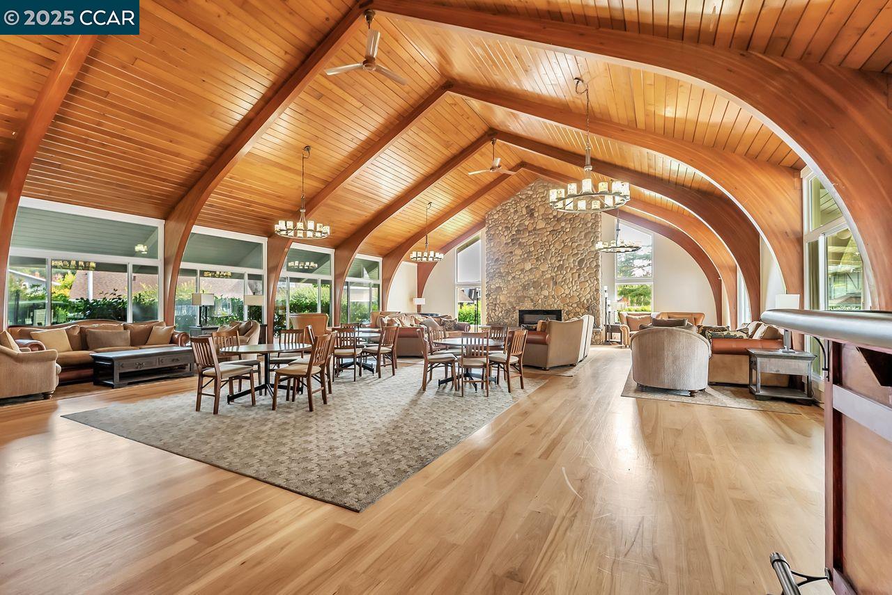 Detail Gallery Image 31 of 42 For 37 Miramonte Dr, Moraga,  CA 94556 - 2 Beds | 1/1 Baths