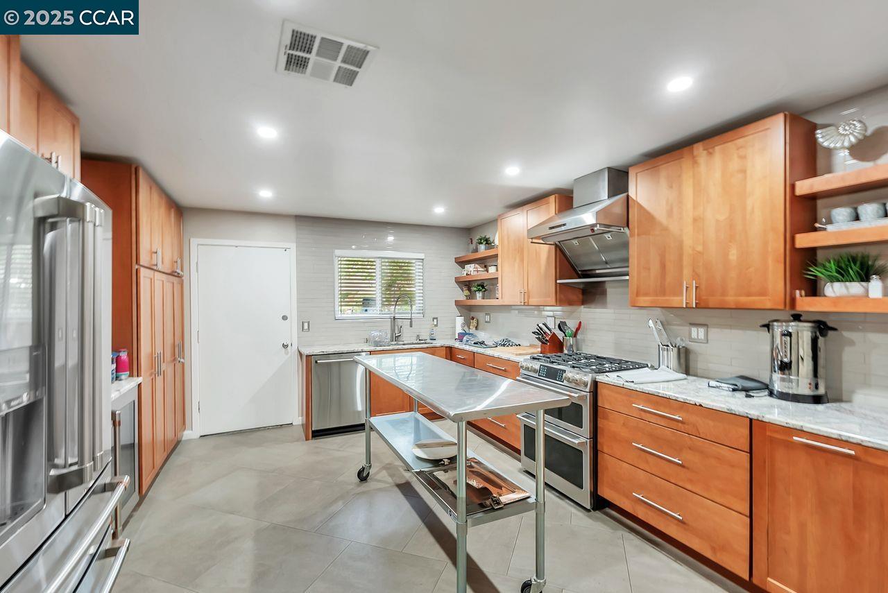 Detail Gallery Image 36 of 42 For 37 Miramonte Dr, Moraga,  CA 94556 - 2 Beds | 1/1 Baths