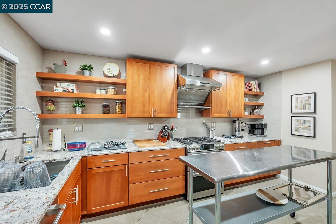 Detail Gallery Image 37 of 42 For 37 Miramonte Dr, Moraga,  CA 94556 - 2 Beds | 1/1 Baths