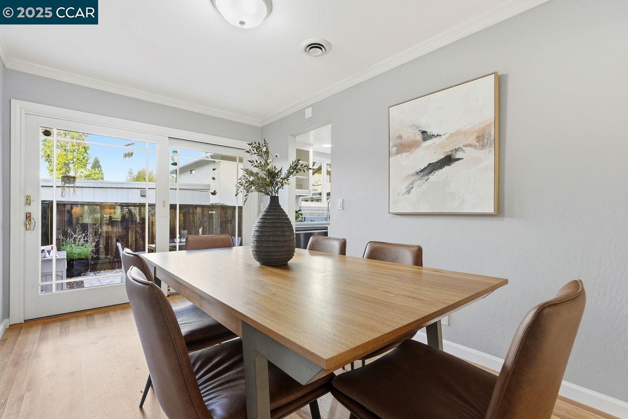 Detail Gallery Image 10 of 42 For 37 Miramonte Dr, Moraga,  CA 94556 - 2 Beds | 1/1 Baths