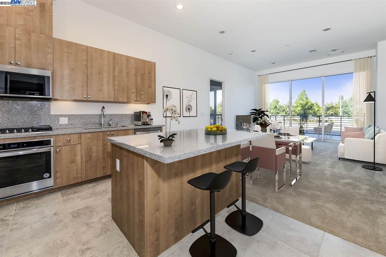 Detail Gallery Image 2 of 11 For 45128 Warm Springs Blvd #105,  Fremont,  CA 94539 - 1 Beds | 1 Baths