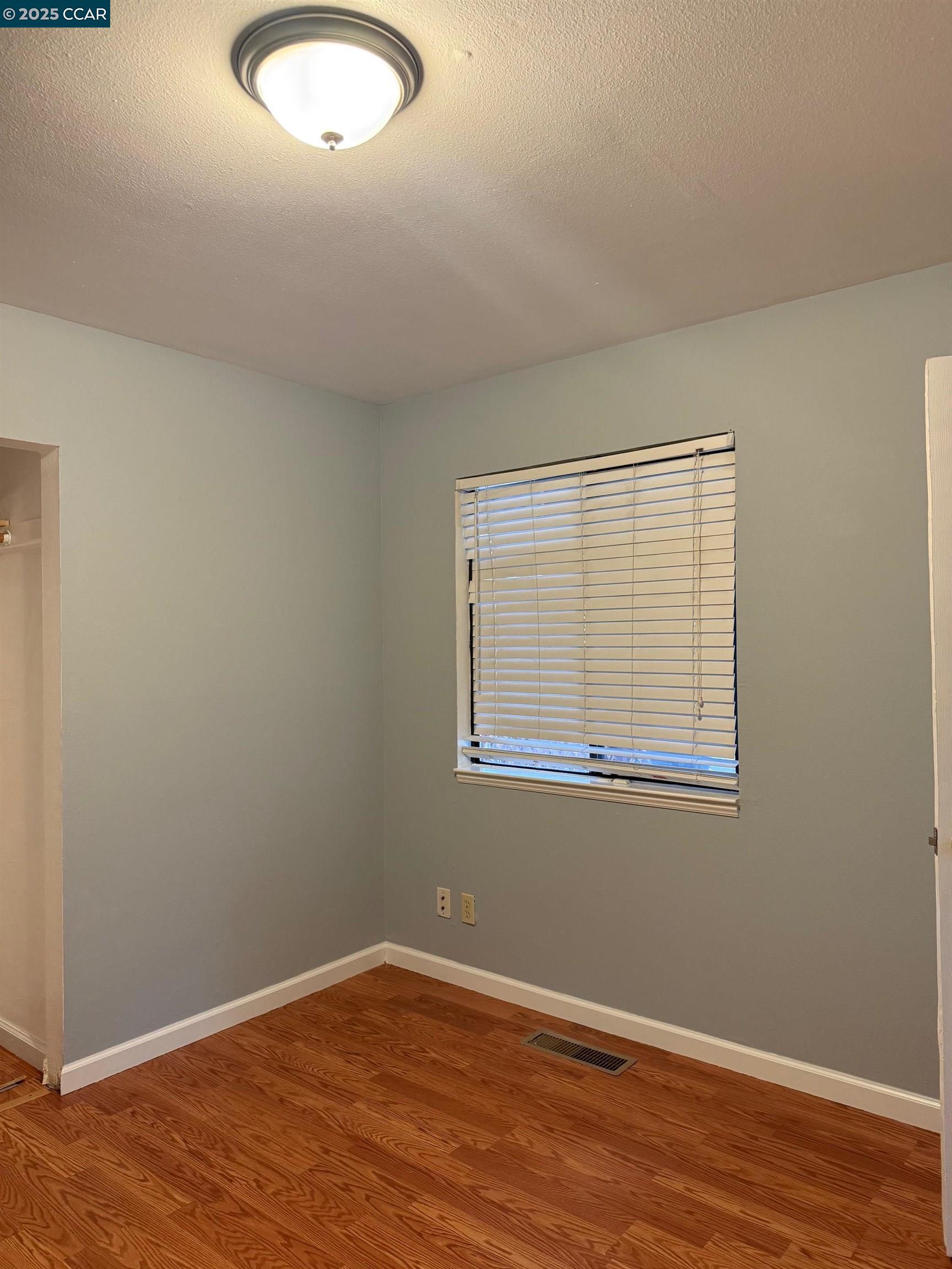 Detail Gallery Image 5 of 22 For 300 Concord St, Vallejo,  CA 94591 - 3 Beds | 2 Baths