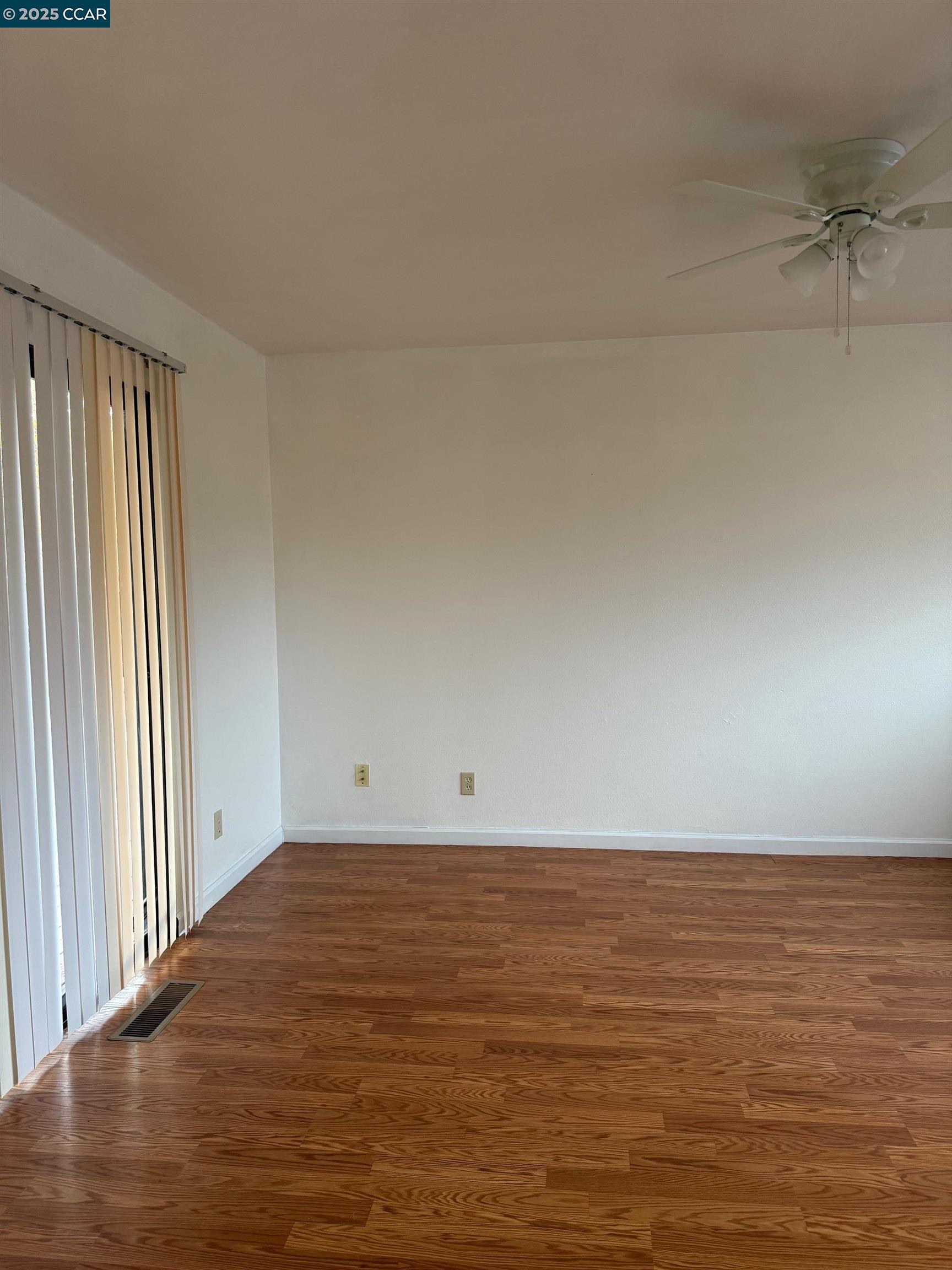 Detail Gallery Image 6 of 22 For 300 Concord St, Vallejo,  CA 94591 - 3 Beds | 2 Baths