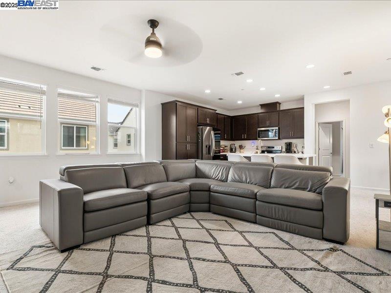 Detail Gallery Image 12 of 40 For 17353 Morning View Drive, Lathrop,  CA 95330 - 3 Beds | 2 Baths