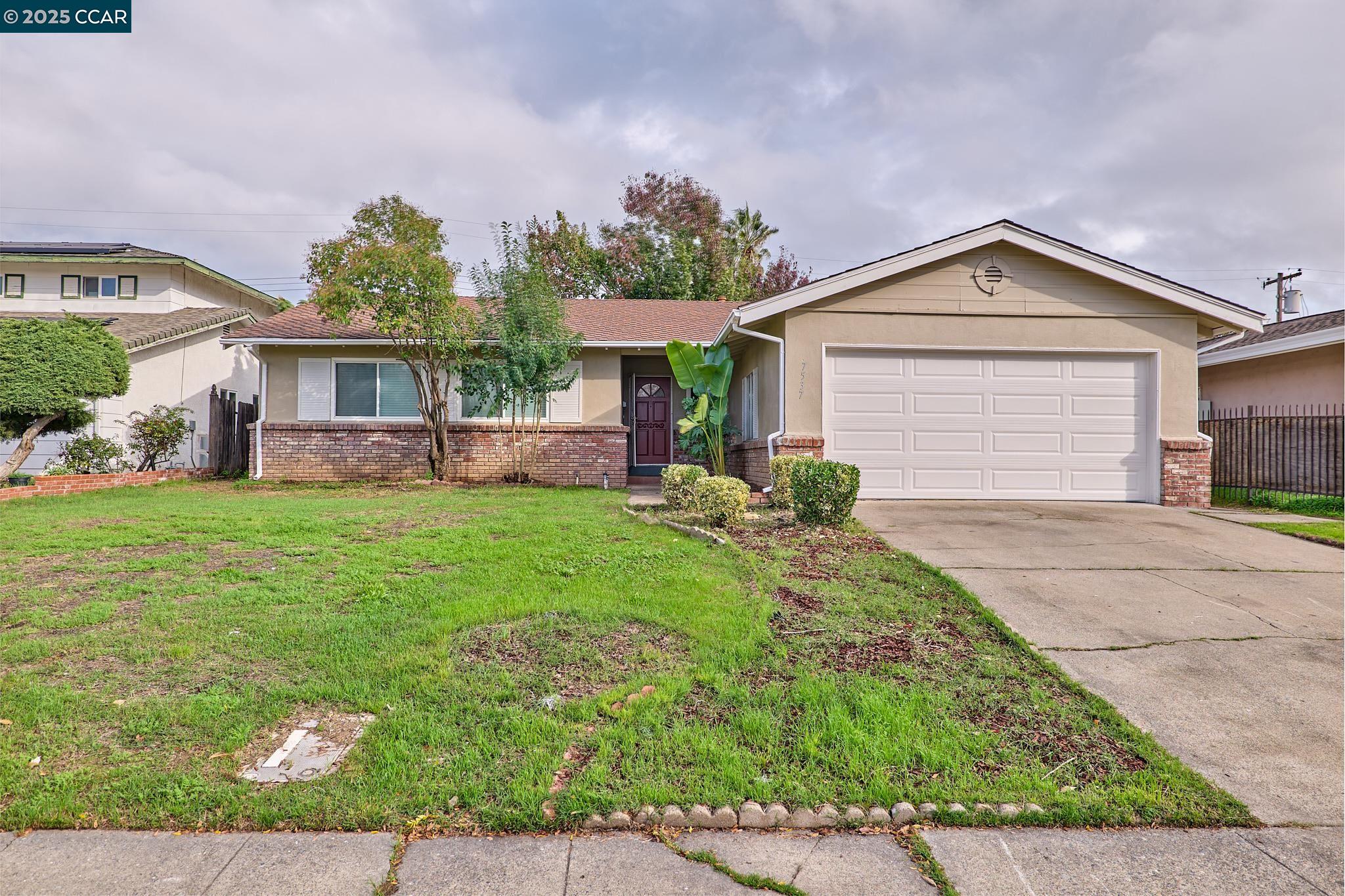 Front Image Thumbnail for CC41117620