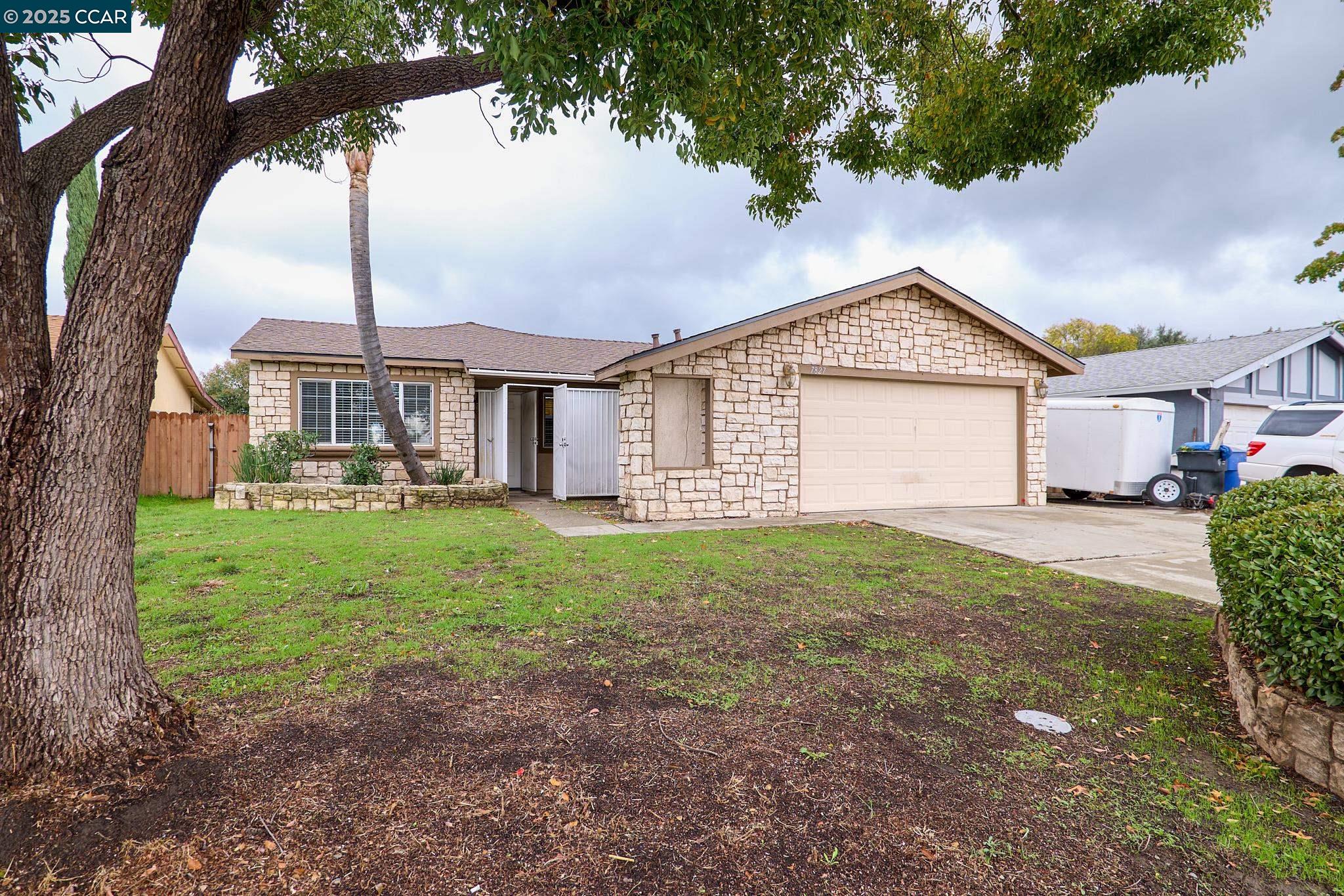 Front Image Thumbnail for CC41117621