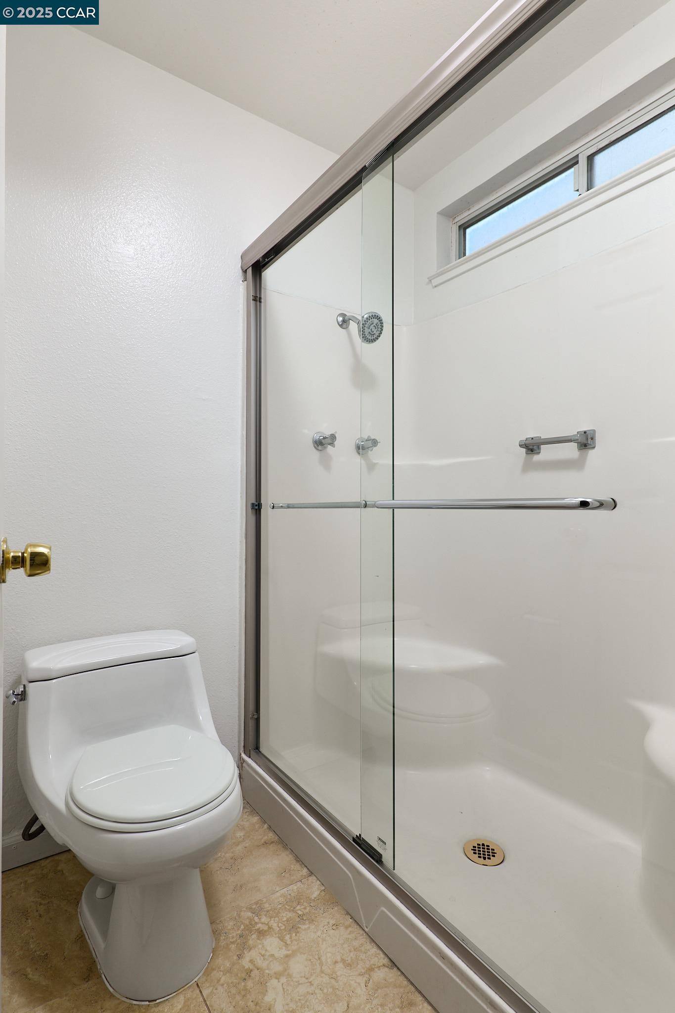 Detail Gallery Image 7 of 20 For 7827 Deer Meadow Dr, Sacramento,  CA 95823 - 3 Beds | 2 Baths