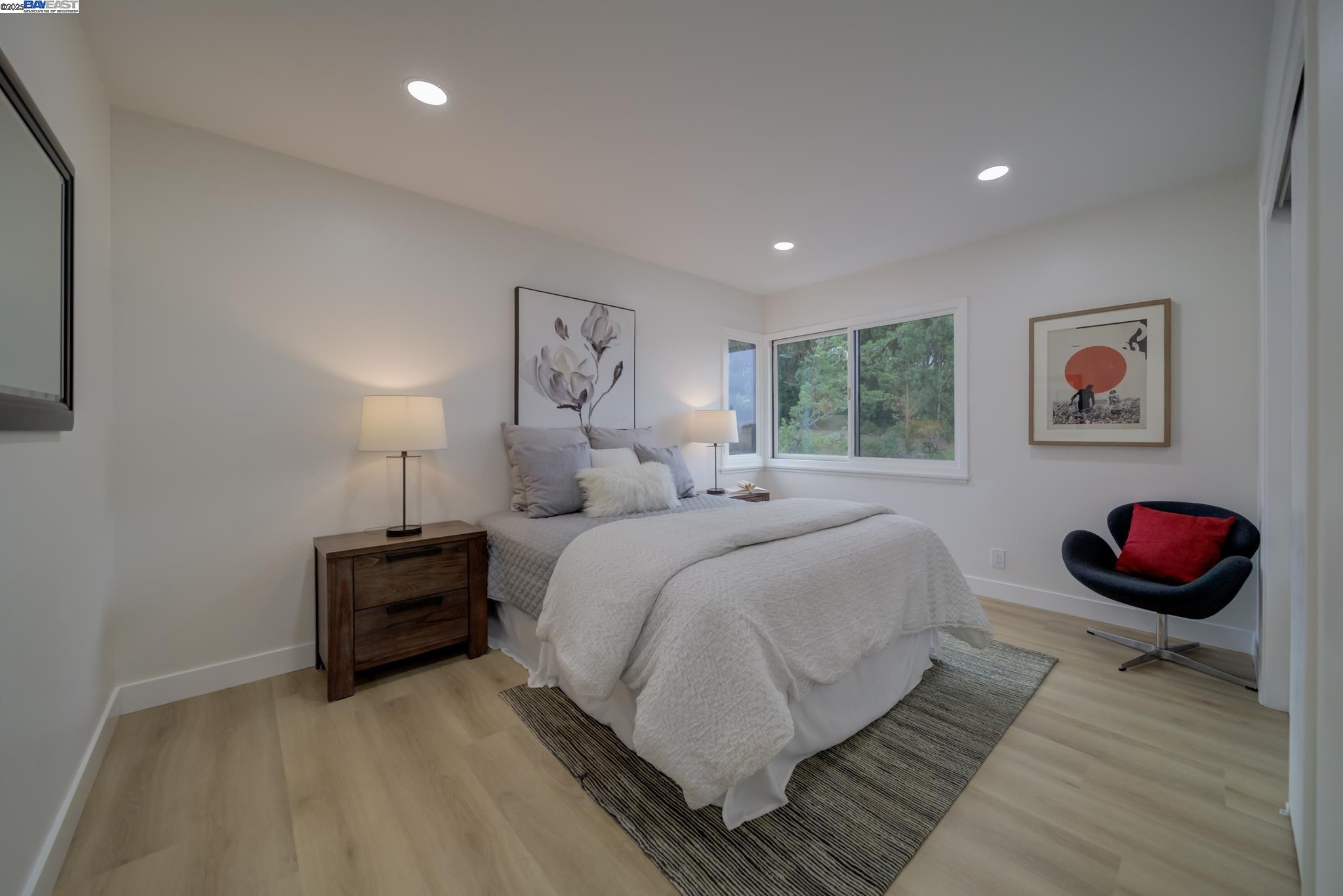 Detail Gallery Image 23 of 44 For 100 Alameda Place, San Bruno,  CA 94066-2534 - 4 Beds | 3 Baths