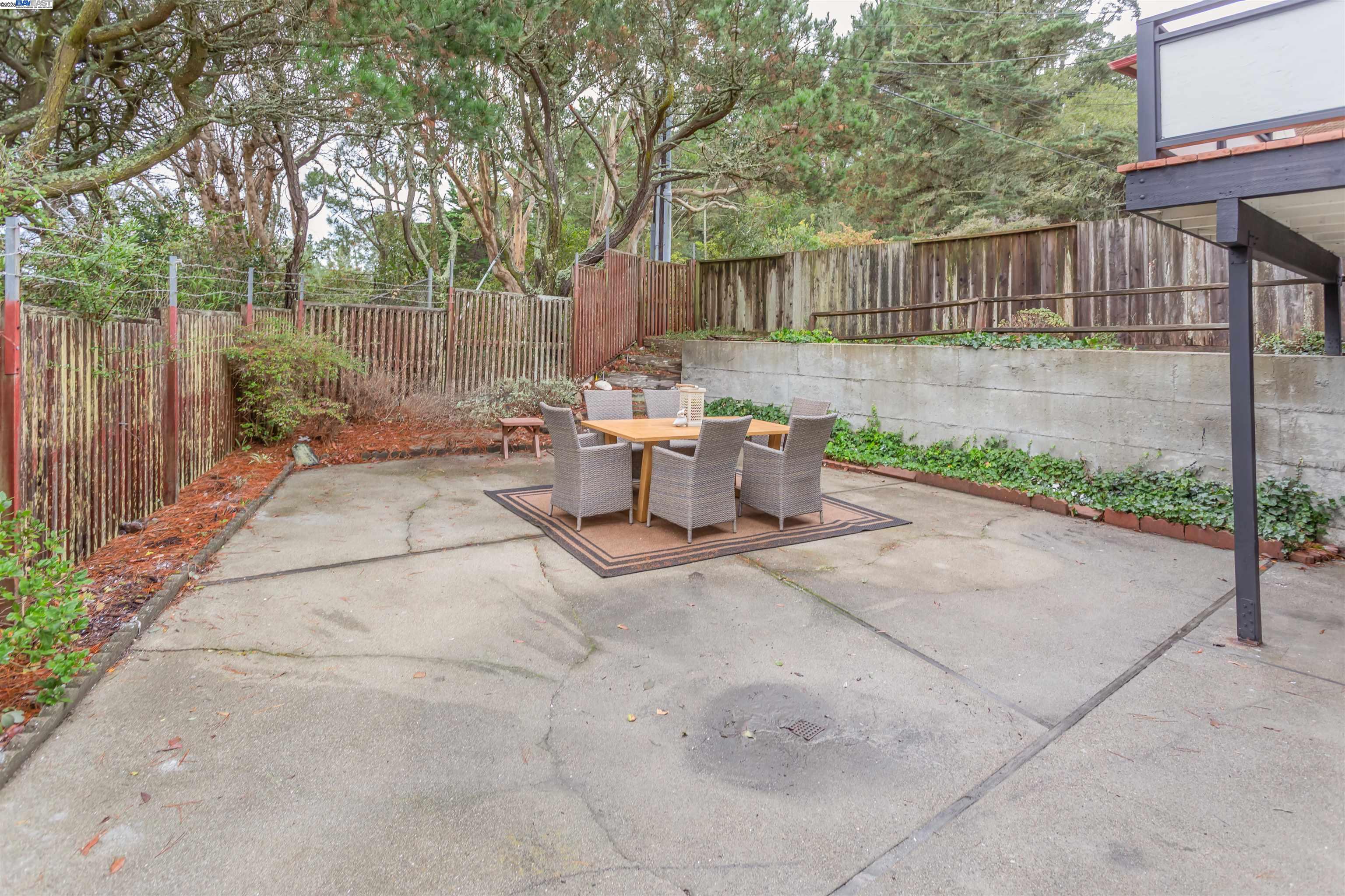 Detail Gallery Image 41 of 44 For 100 Alameda Place, San Bruno,  CA 94066-2534 - 4 Beds | 3 Baths