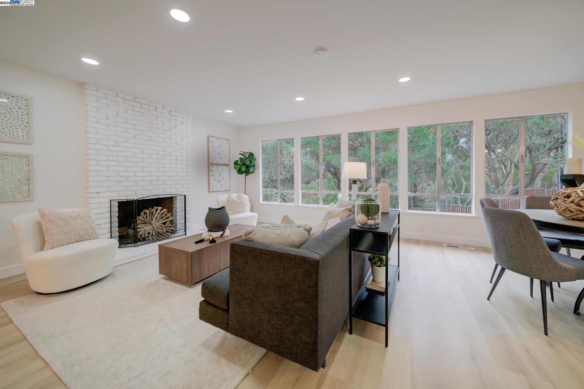 Detail Gallery Image 7 of 44 For 100 Alameda Place, San Bruno,  CA 94066-2534 - 4 Beds | 3 Baths