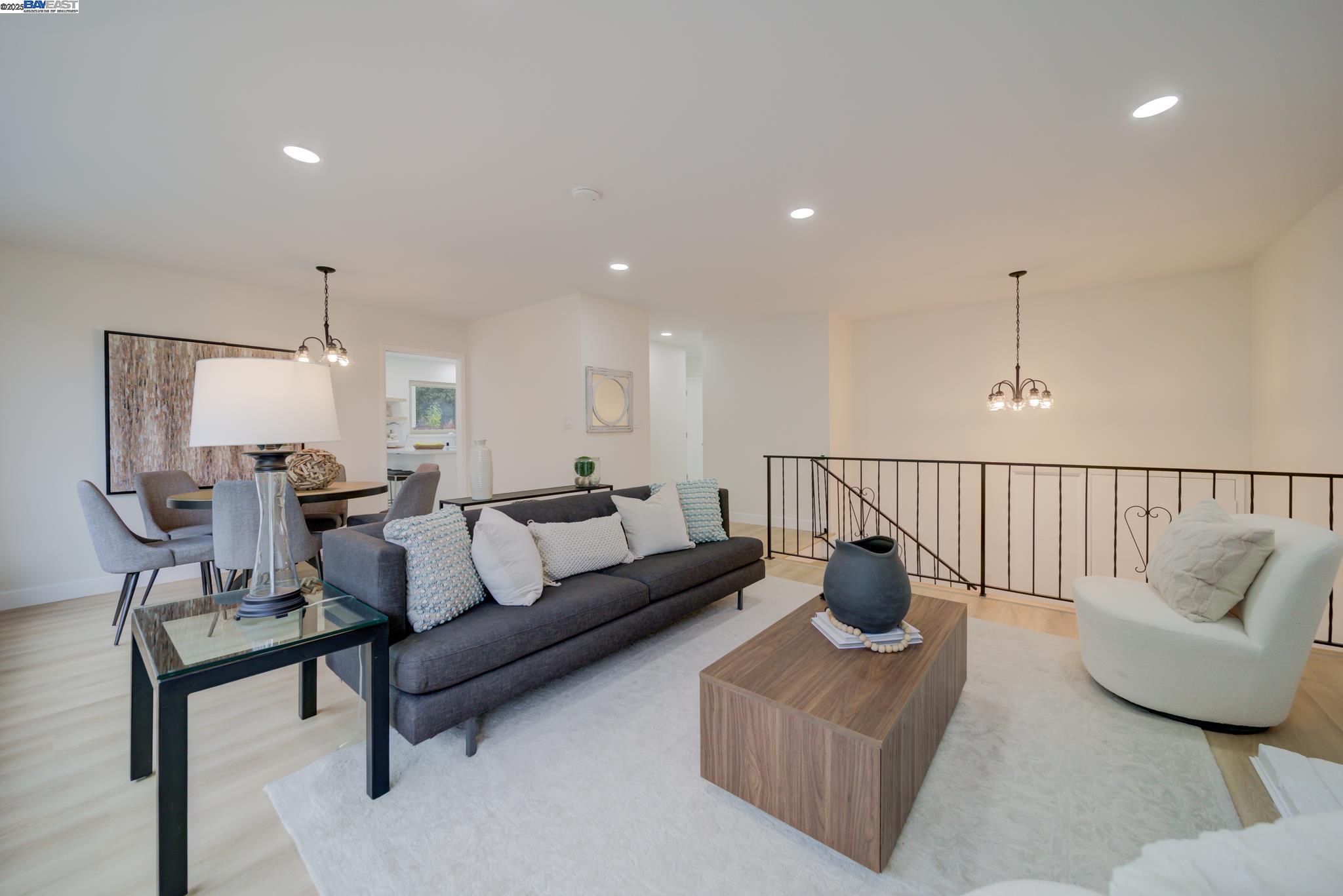 Detail Gallery Image 9 of 44 For 100 Alameda Place, San Bruno,  CA 94066-2534 - 4 Beds | 3 Baths