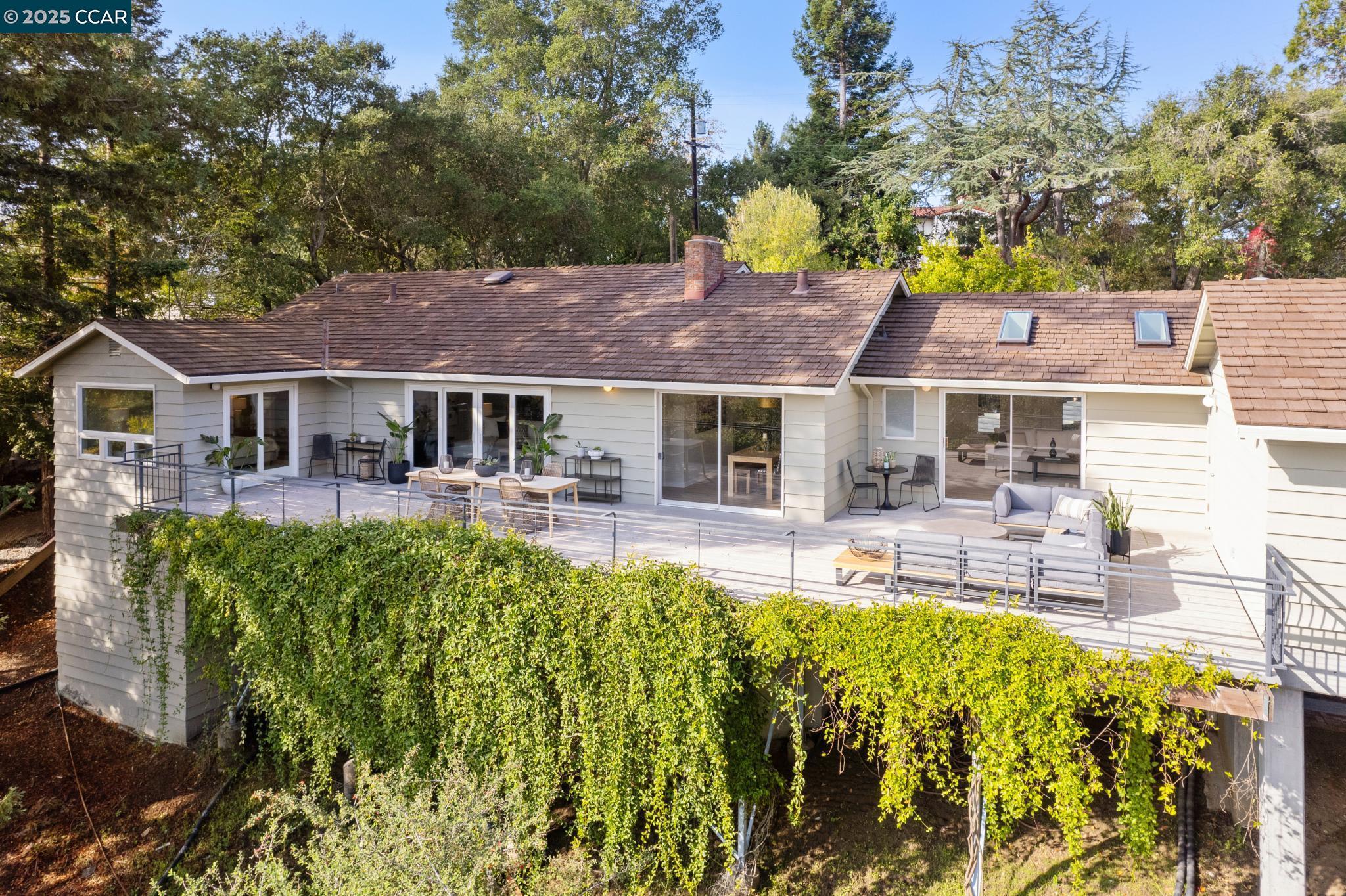 Front Image Thumbnail for CC41117623