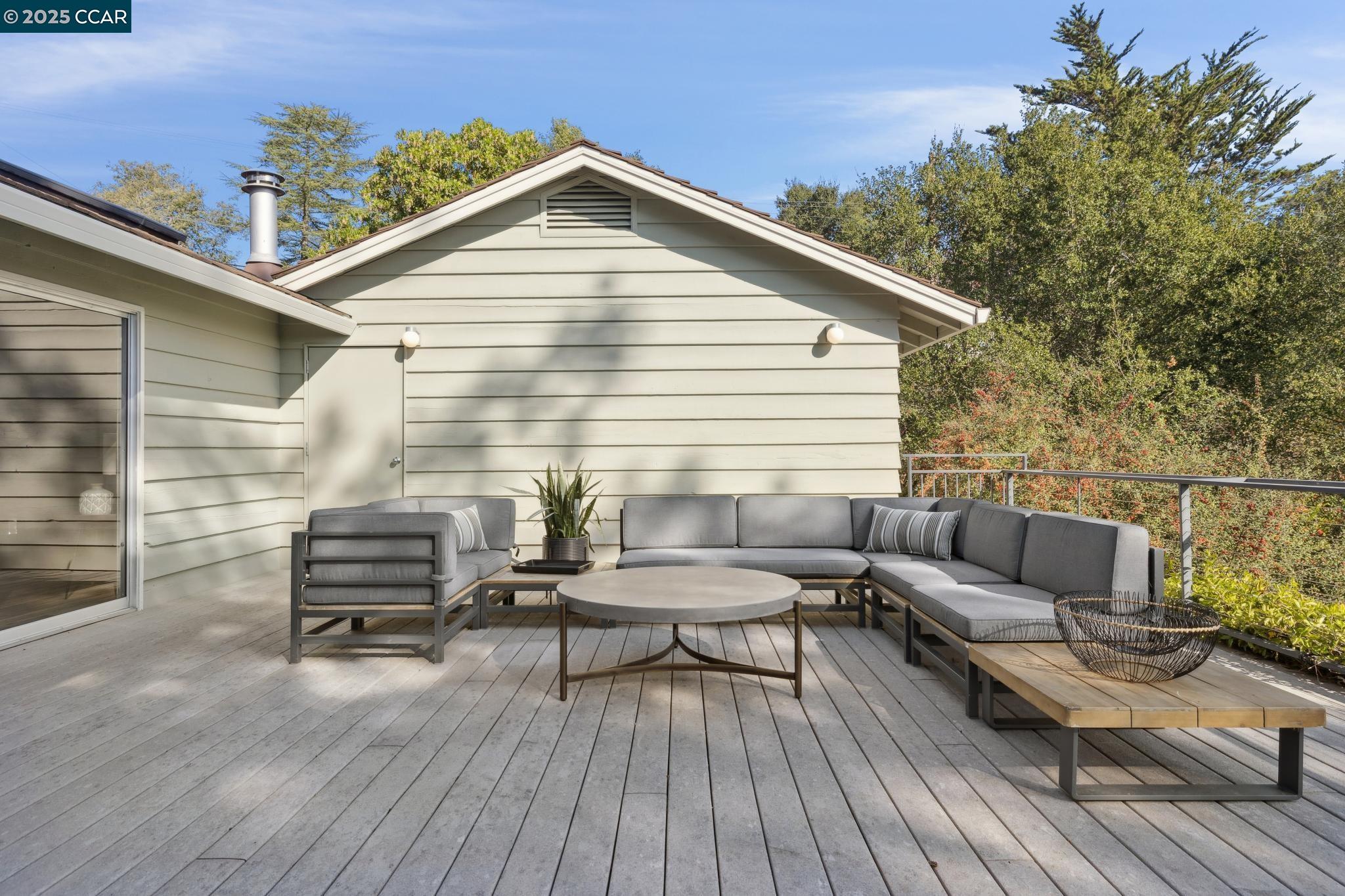 Detail Gallery Image 44 of 48 For 11 Los Dedos Rd, Orinda,  CA 94563 - 3 Beds | 2 Baths