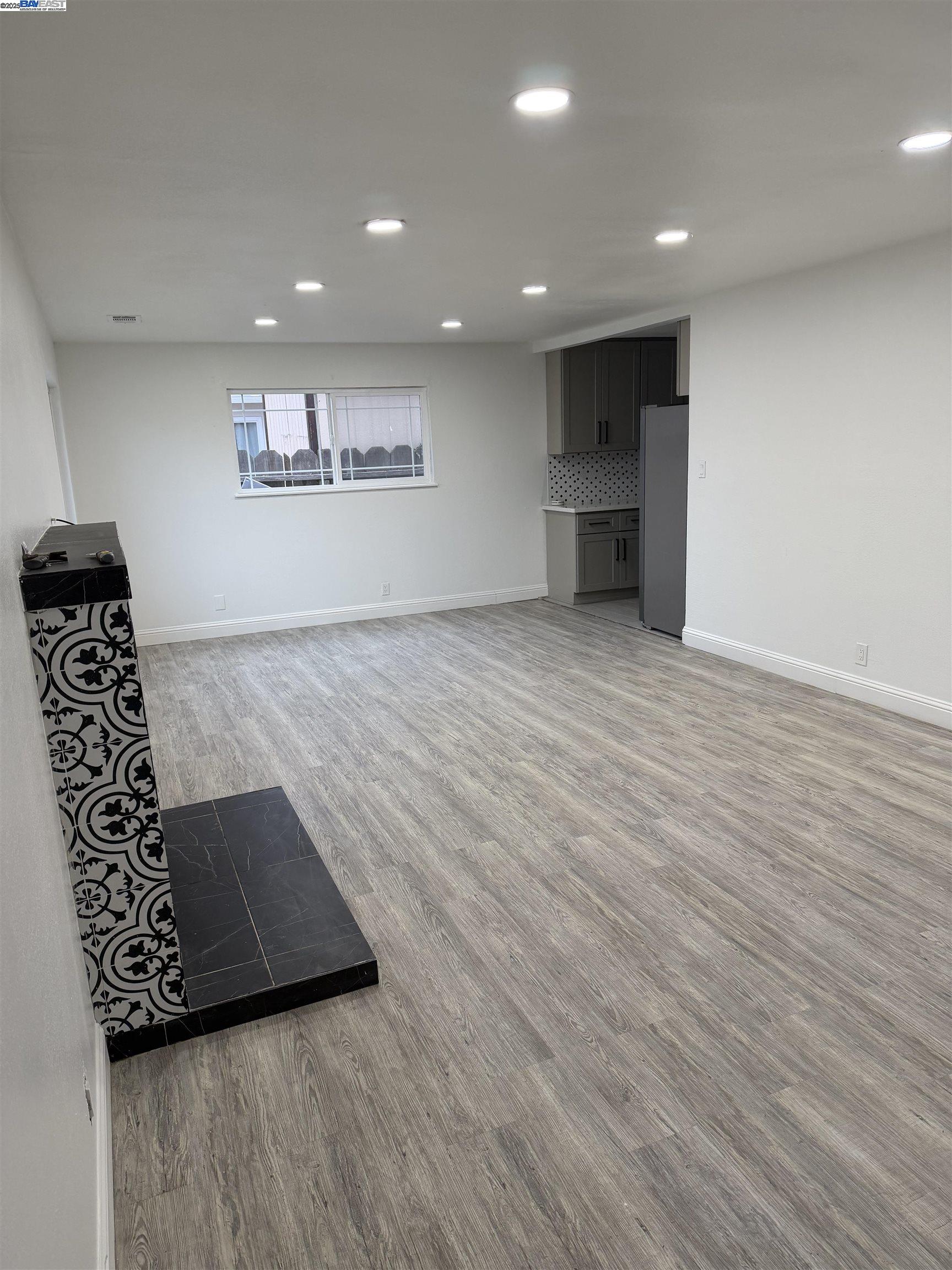 Detail Gallery Image 3 of 18 For 239 E 20th, Tracy,  CA 95376 - 3 Beds | 1/1 Baths