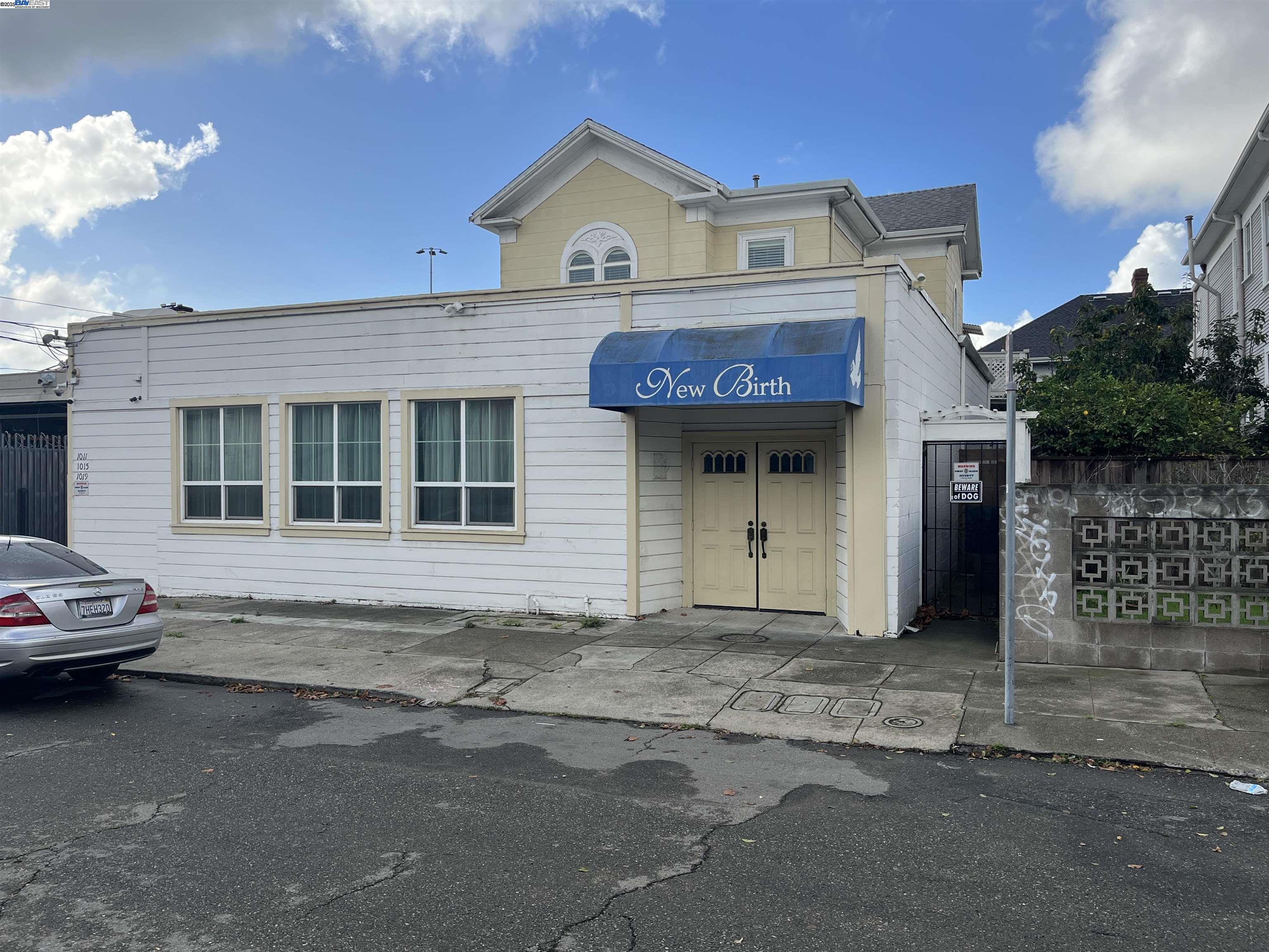 Detail Gallery Image 9 of 31 For 1011 E 11th St, Oakland,  CA 94606 - – Beds | – Baths