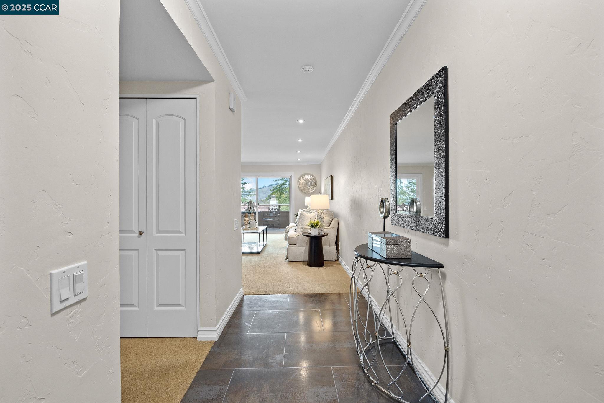 Detail Gallery Image 4 of 47 For 1129 Avenida Sevilla 5b,  Walnut Creek,  CA 94595 - 2 Beds | 2 Baths