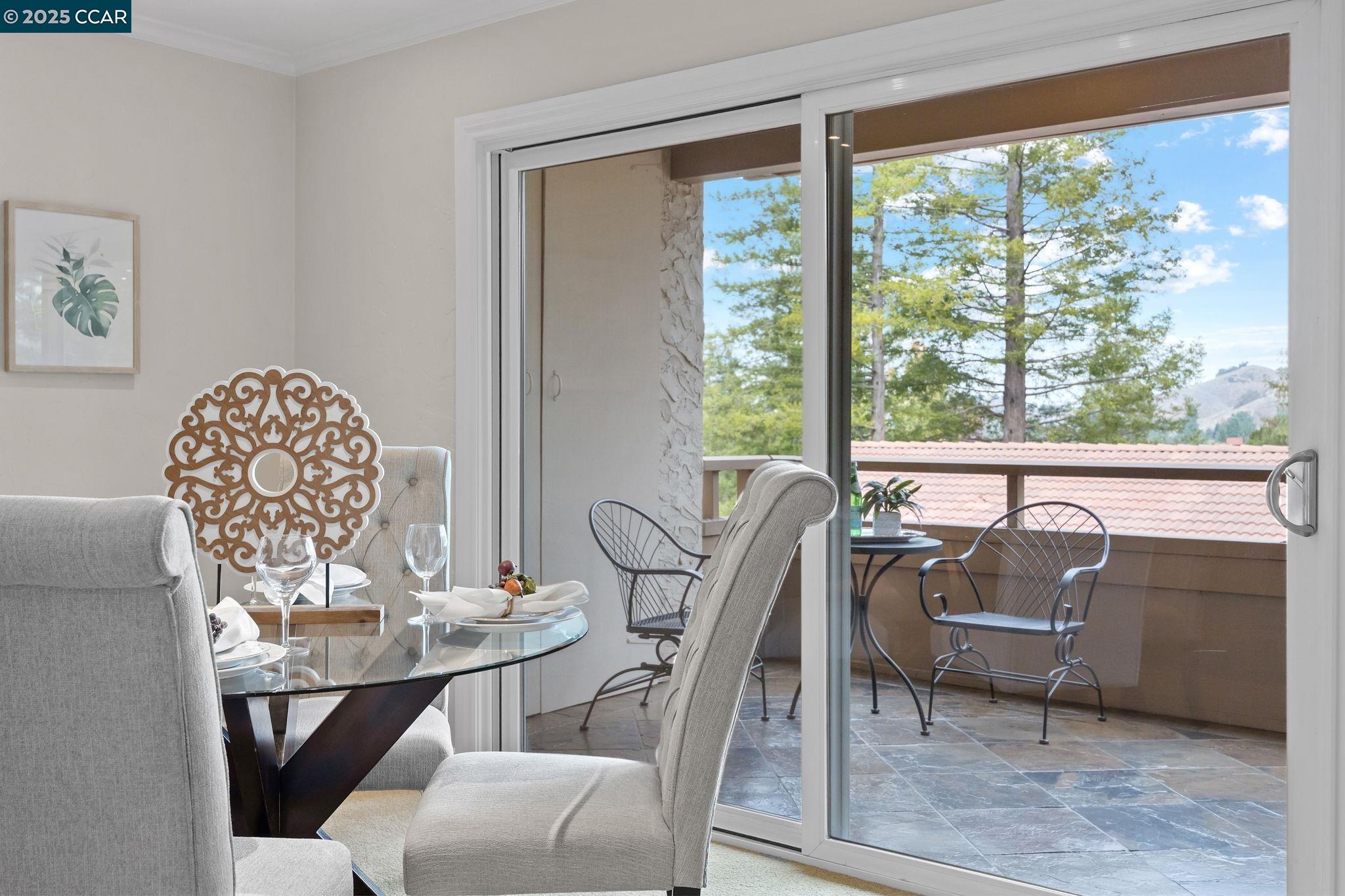 Detail Gallery Image 4 of 47 For 1129 Avenida Sevilla 5b,  Walnut Creek,  CA 94595 - 2 Beds | 2 Baths