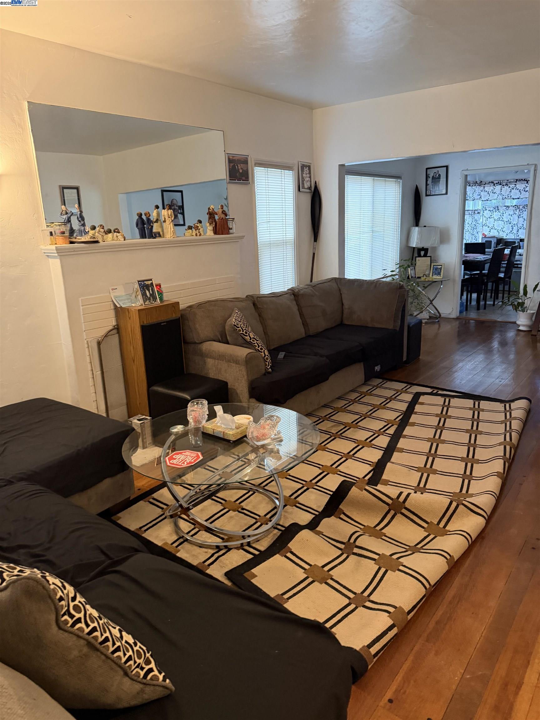 Detail Gallery Image 9 of 24 For 2014 100th  Ave, Oakland,  CA 94603 - 2 Beds | 1 Baths