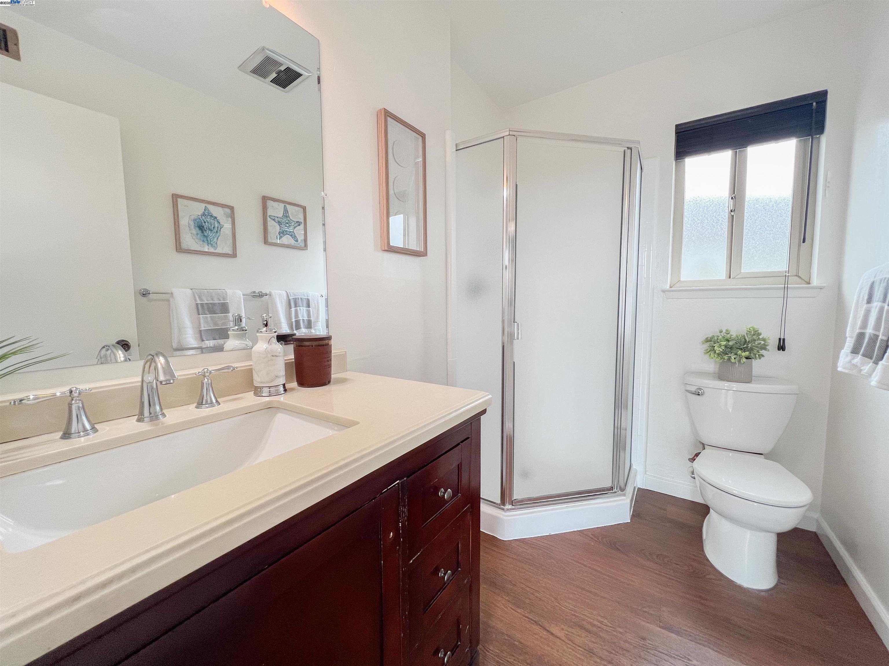 Detail Gallery Image 18 of 58 For 1444 Walnut St, Berkeley,  CA 94709 - – Beds | – Baths