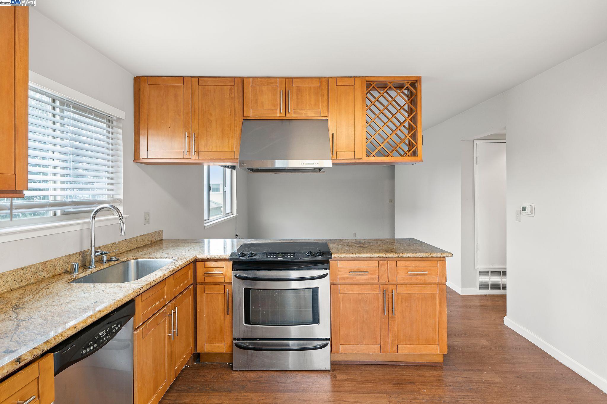 Detail Gallery Image 30 of 58 For 1444 Walnut St, Berkeley,  CA 94709 - – Beds | – Baths