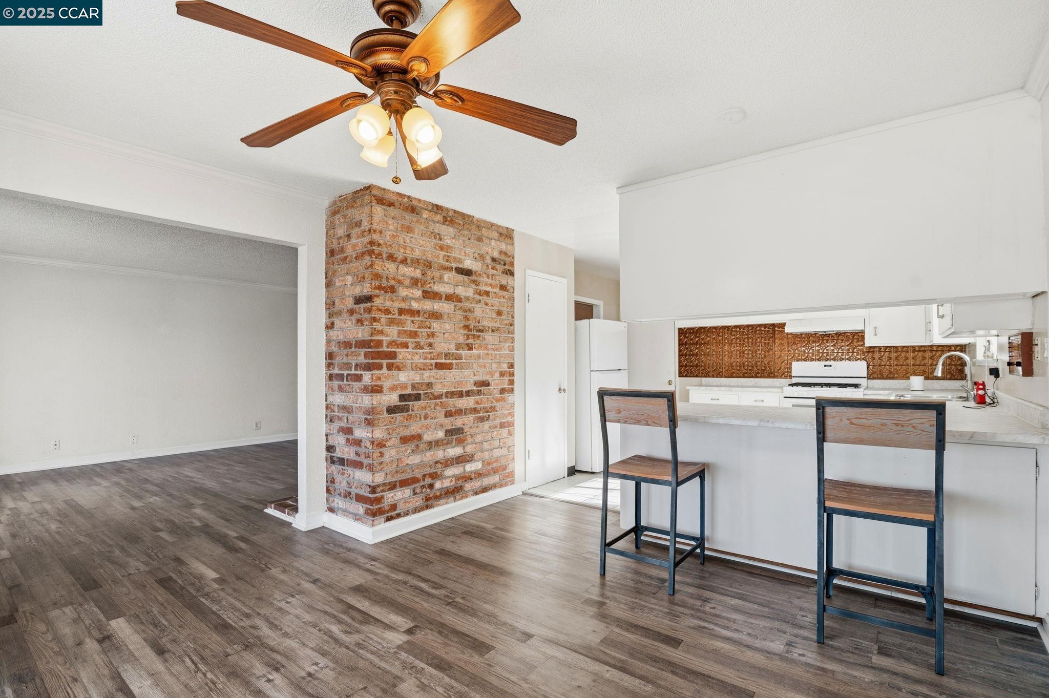 Detail Gallery Image 15 of 39 For 931 N Camino Alto Drive, Vallejo,  CA 94589 - 3 Beds | 2 Baths