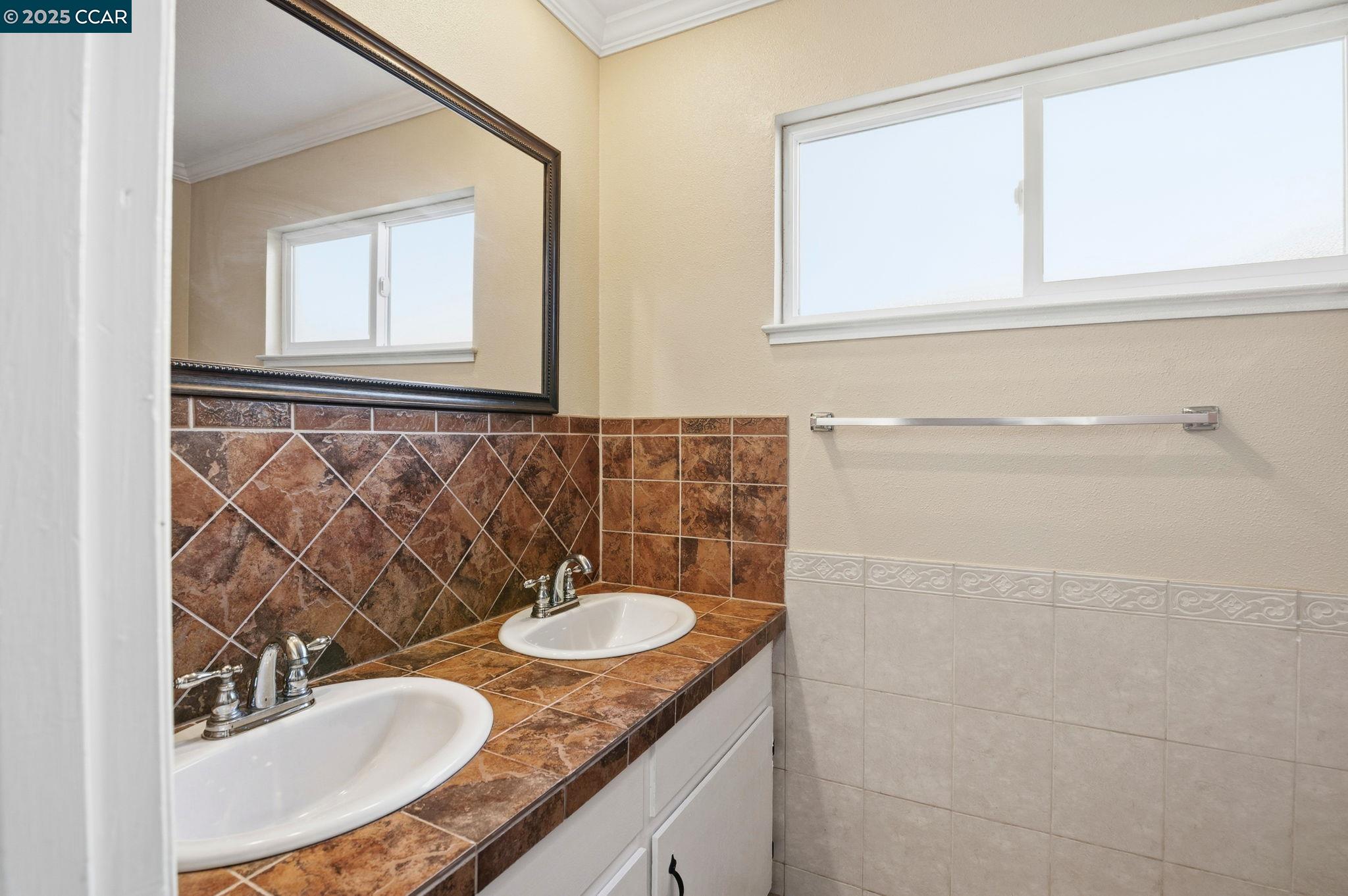 Detail Gallery Image 27 of 39 For 931 N Camino Alto Drive, Vallejo,  CA 94589 - 3 Beds | 2 Baths