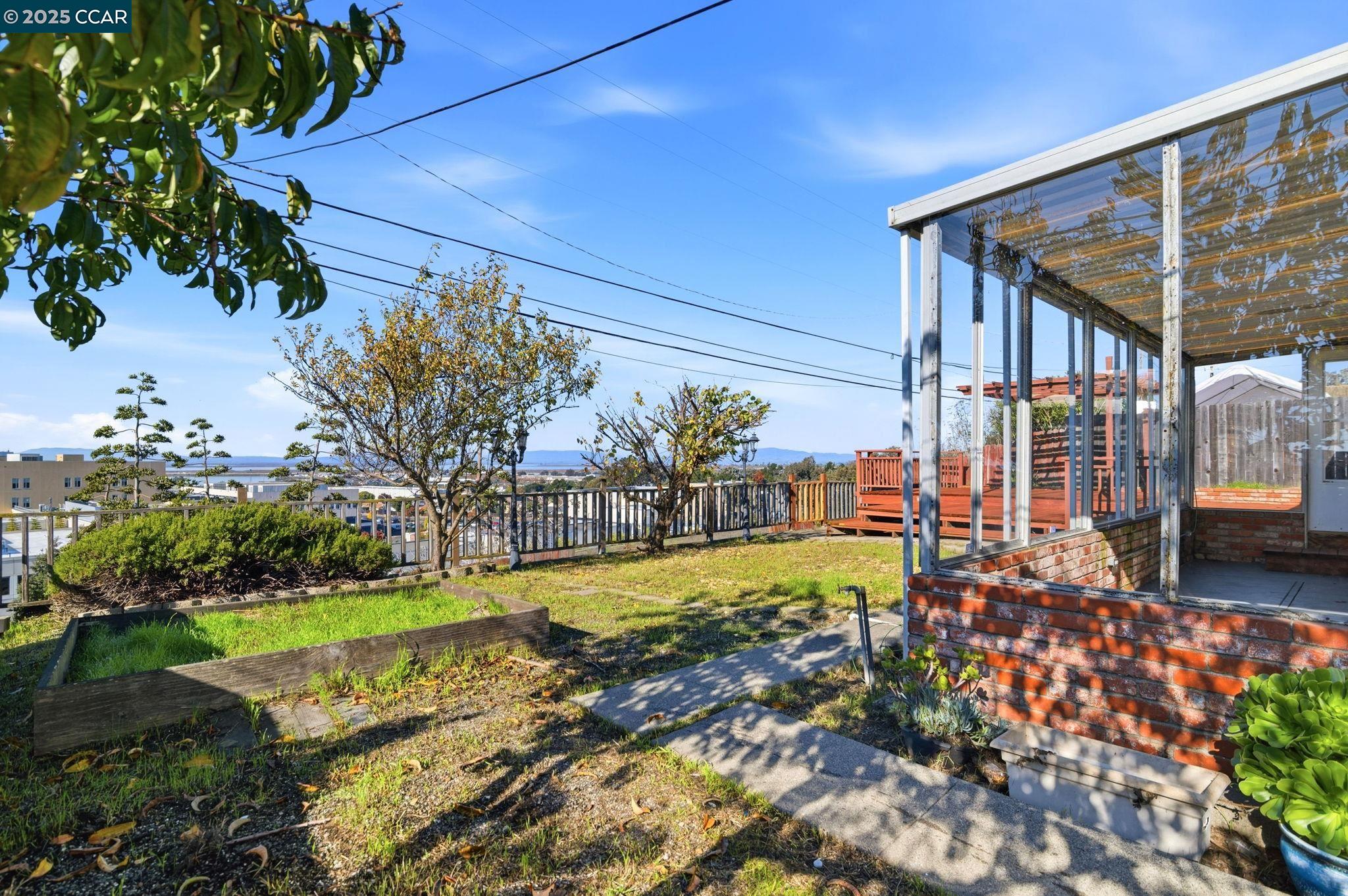 Detail Gallery Image 37 of 39 For 931 N Camino Alto Drive, Vallejo,  CA 94589 - 3 Beds | 2 Baths