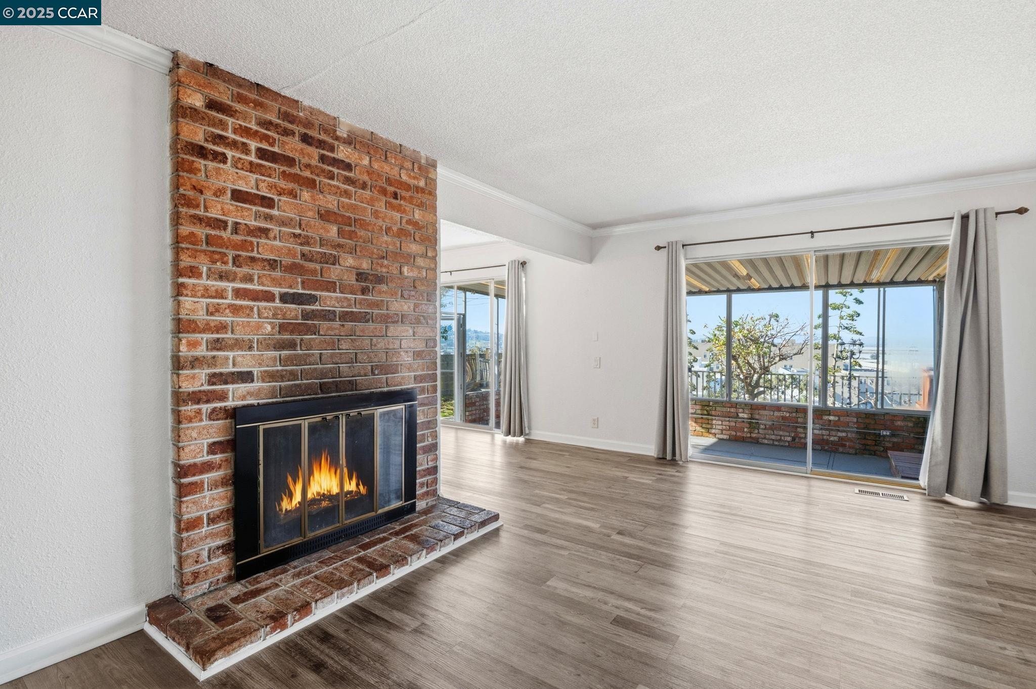 Detail Gallery Image 9 of 39 For 931 N Camino Alto Drive, Vallejo,  CA 94589 - 3 Beds | 2 Baths