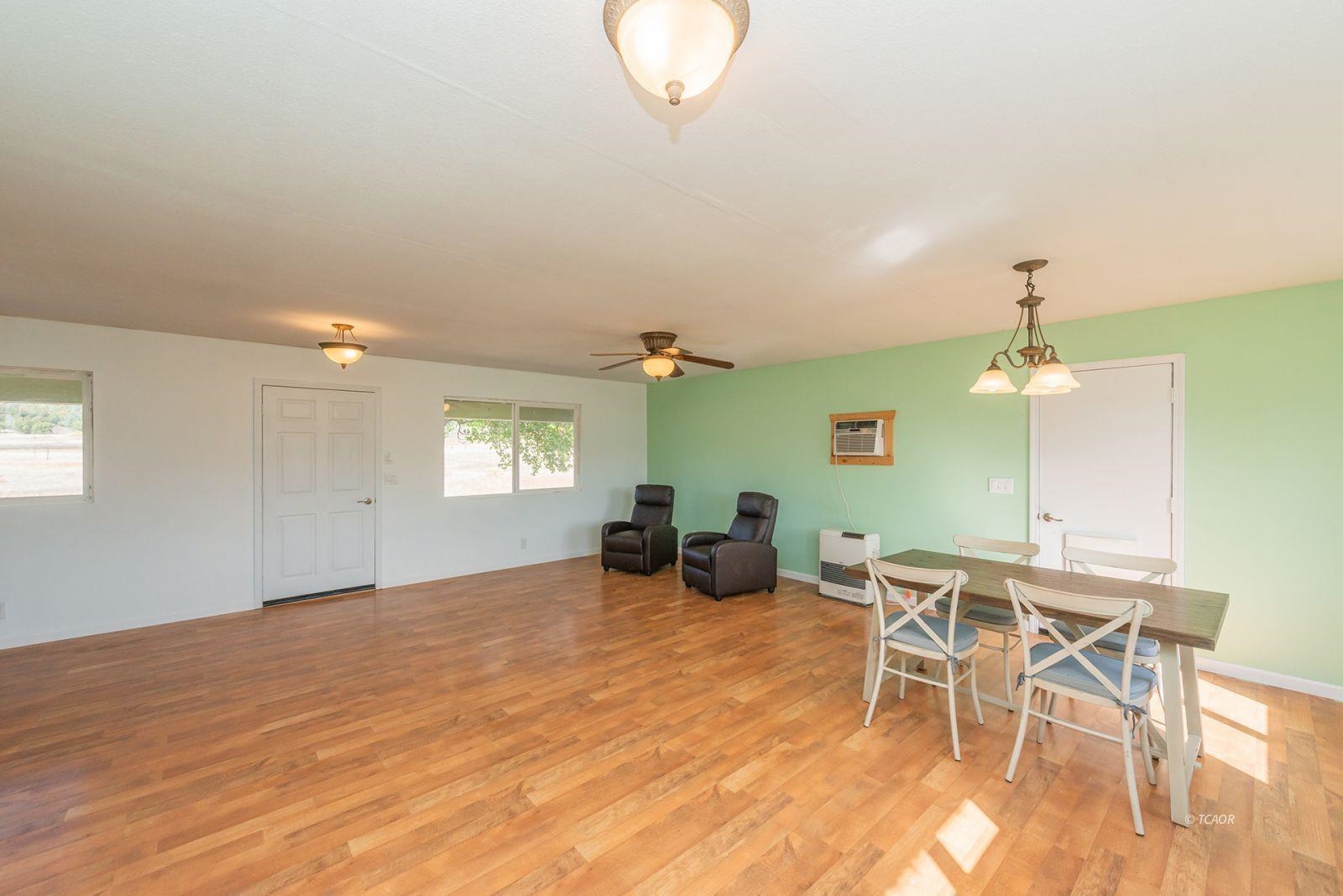 Detail Gallery Image 13 of 42 For 1095 Hyampom Rd, Hayfork,  CA 96041 - 2 Beds | 1 Baths