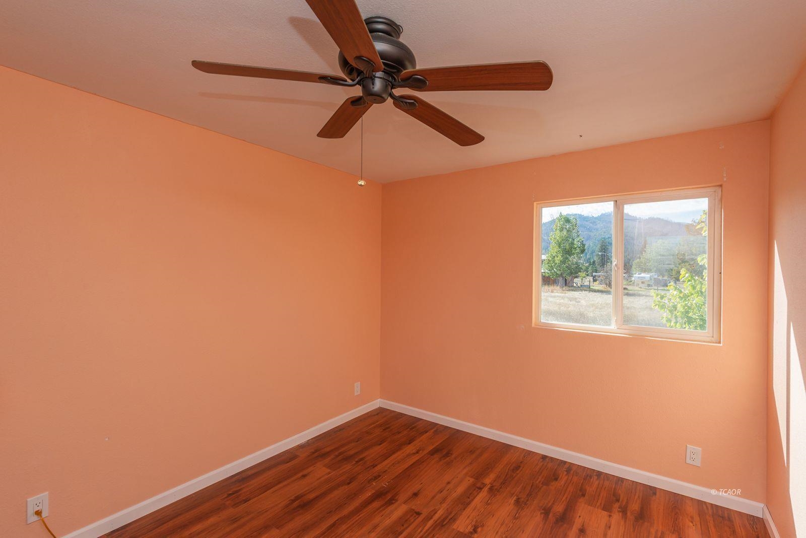 Detail Gallery Image 21 of 42 For 1095 Hyampom Rd, Hayfork,  CA 96041 - 2 Beds | 1 Baths