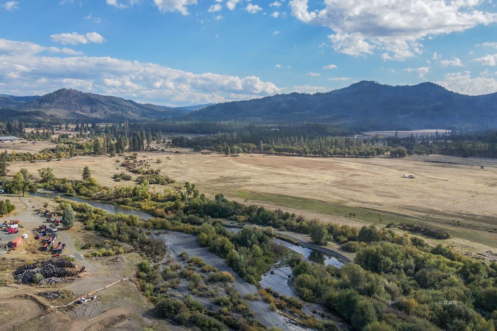 Detail Gallery Image 31 of 42 For 1095 Hyampom Rd, Hayfork,  CA 96041 - 2 Beds | 1 Baths