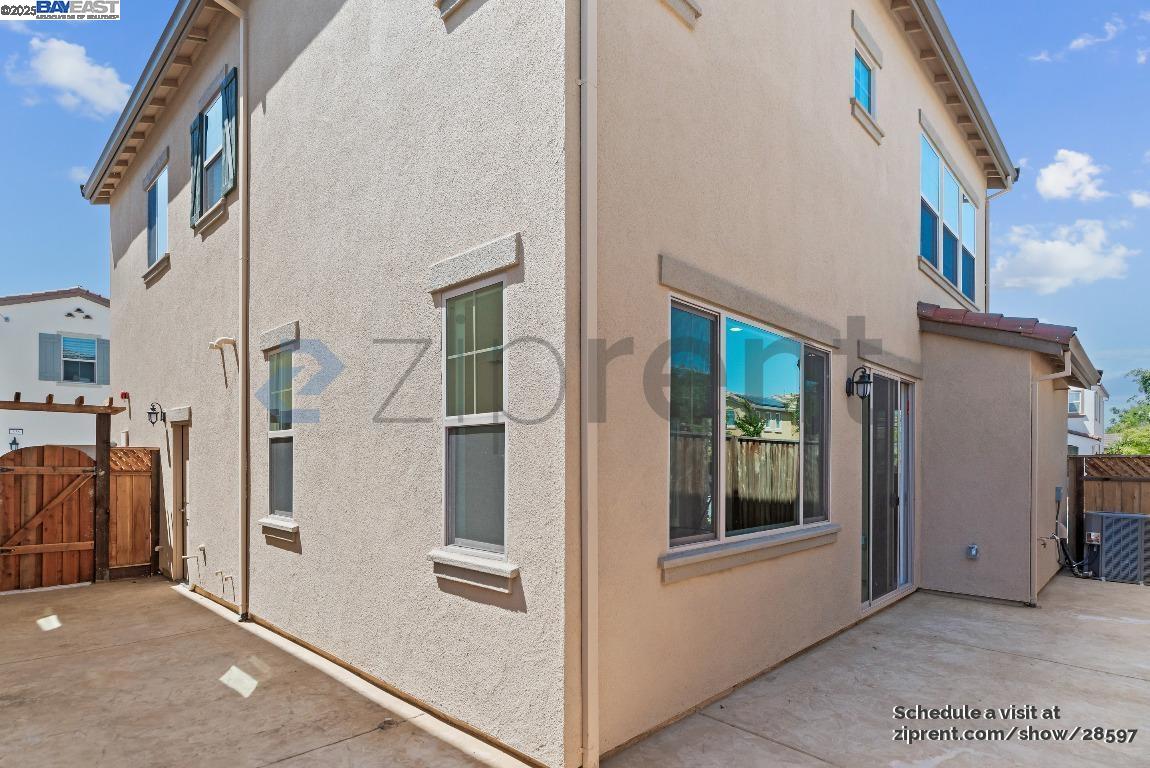 Detail Gallery Image 4 of 4 For 552 N Andalusia Way, Mountain House,  CA 95391 - 4 Beds | 3 Baths