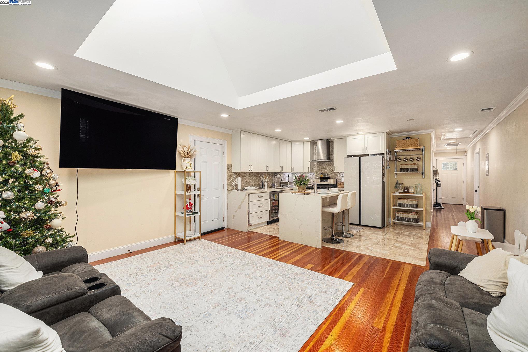 Detail Gallery Image 4 of 24 For 2036 Brookside Dr, San Pablo,  CA 94806 - 4 Beds | 3 Baths