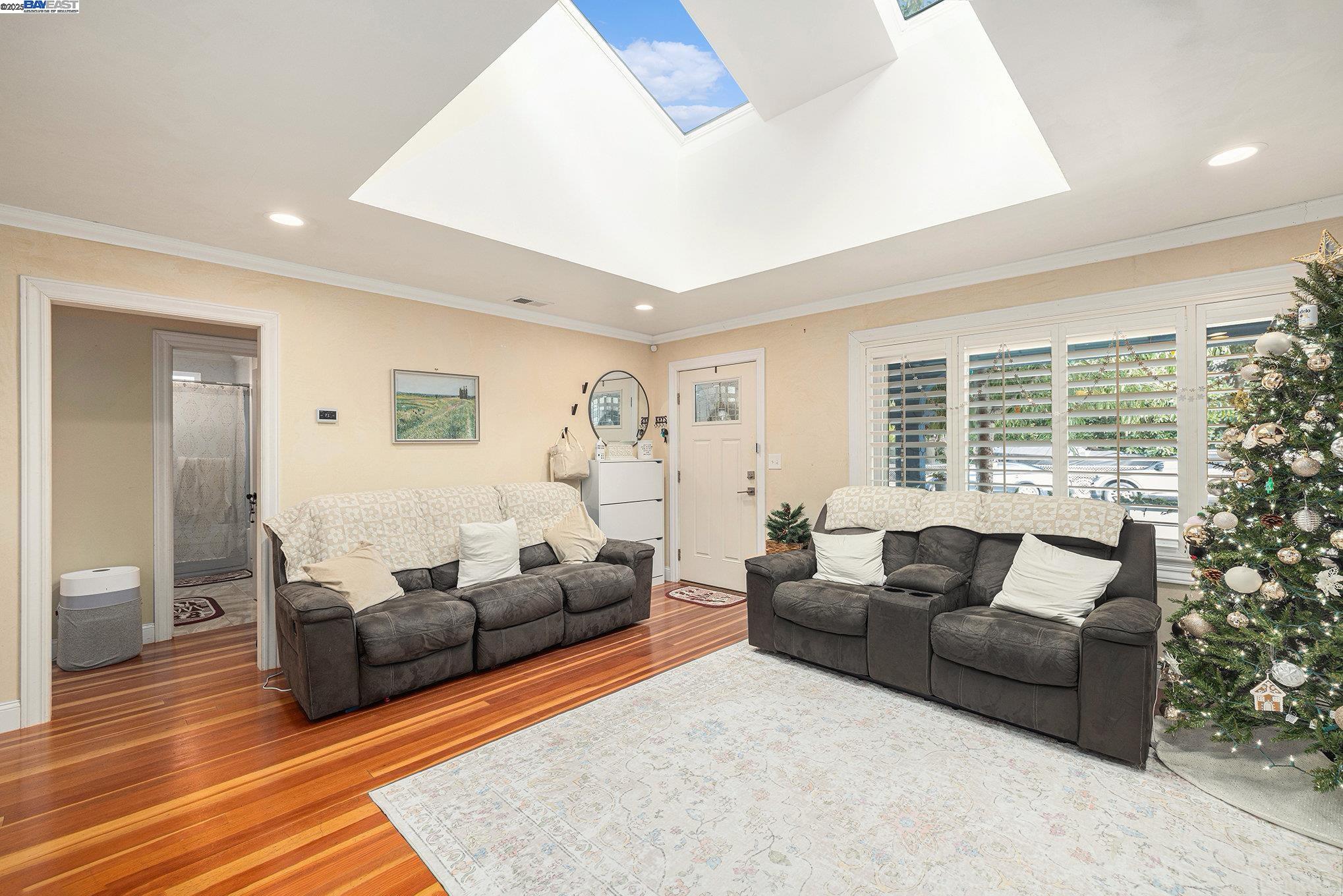 Detail Gallery Image 5 of 24 For 2036 Brookside Dr, San Pablo,  CA 94806 - 4 Beds | 3 Baths