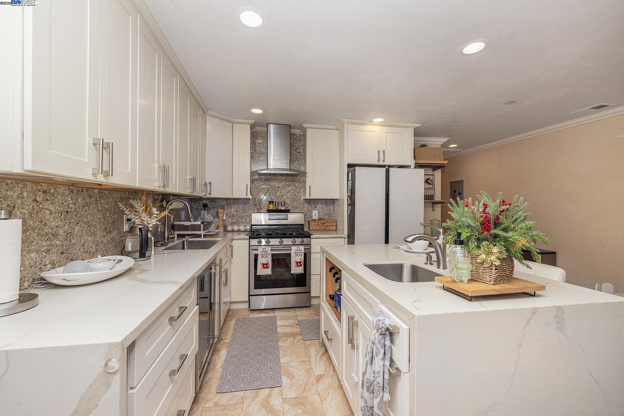 Detail Gallery Image 6 of 24 For 2036 Brookside Dr, San Pablo,  CA 94806 - 4 Beds | 3 Baths