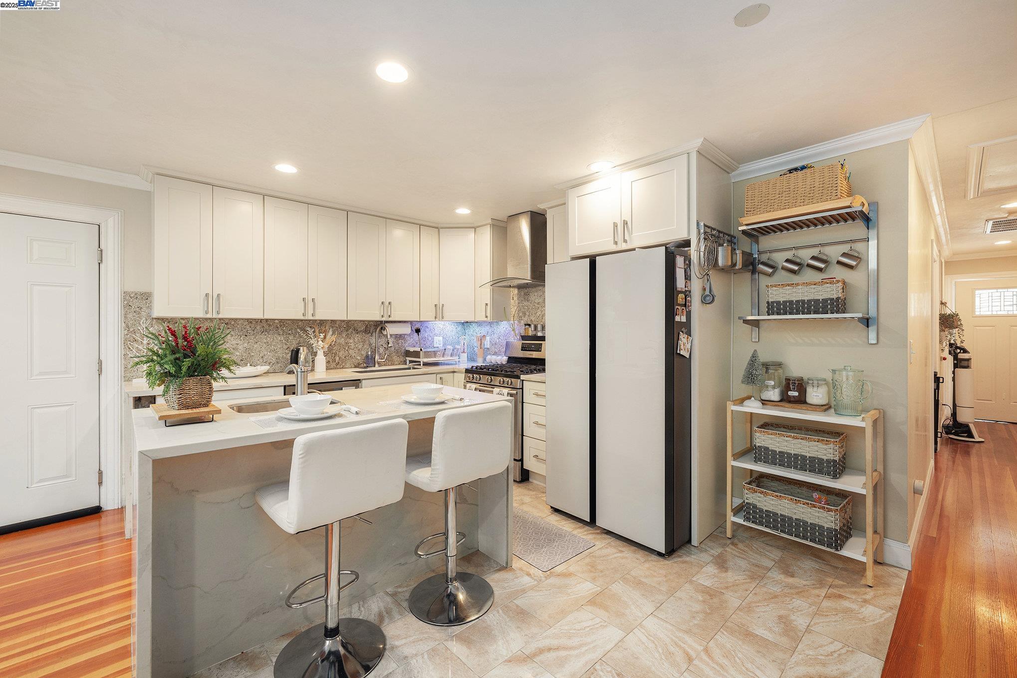 Detail Gallery Image 7 of 24 For 2036 Brookside Dr, San Pablo,  CA 94806 - 4 Beds | 3 Baths