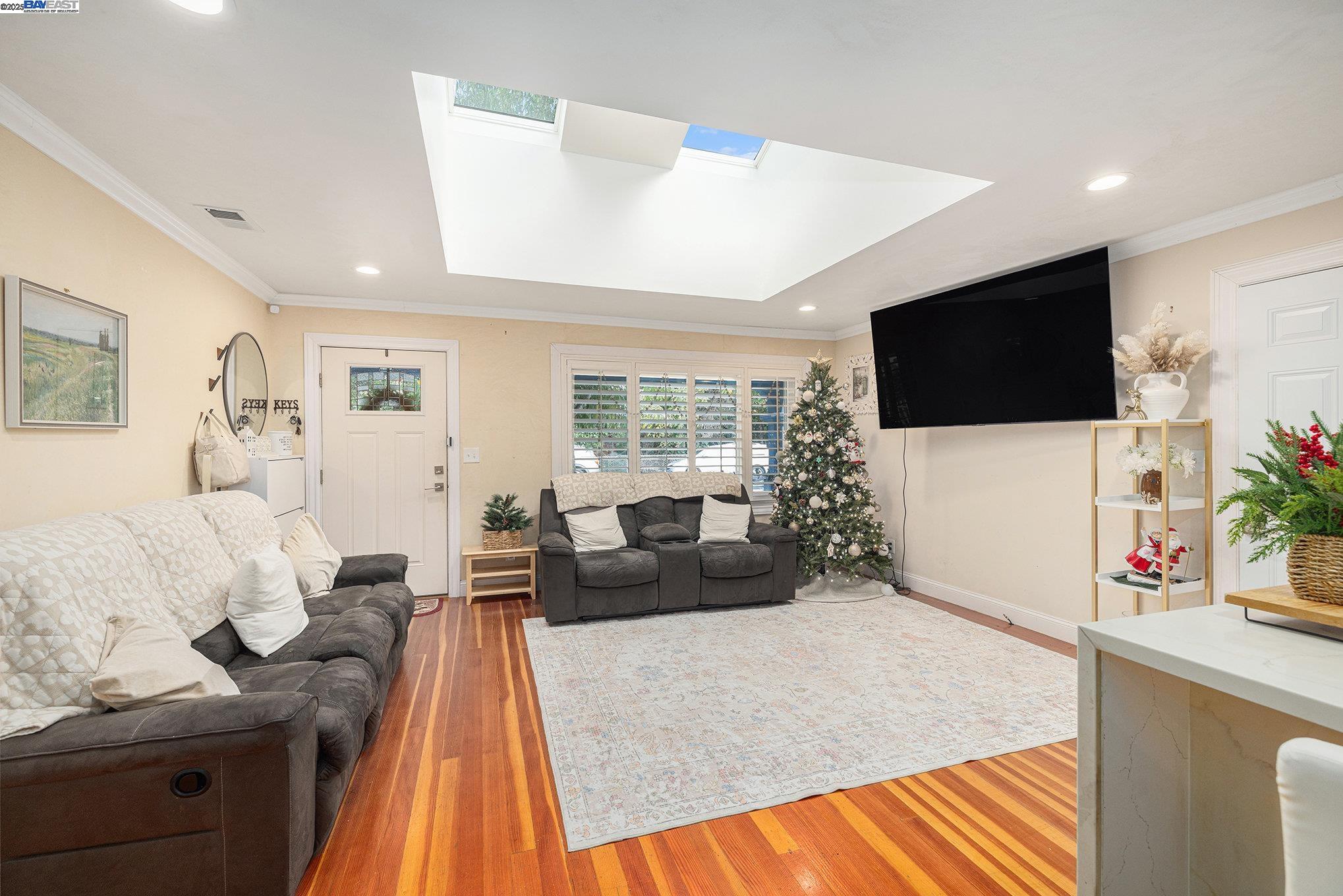 Detail Gallery Image 8 of 24 For 2036 Brookside Dr, San Pablo,  CA 94806 - 4 Beds | 3 Baths