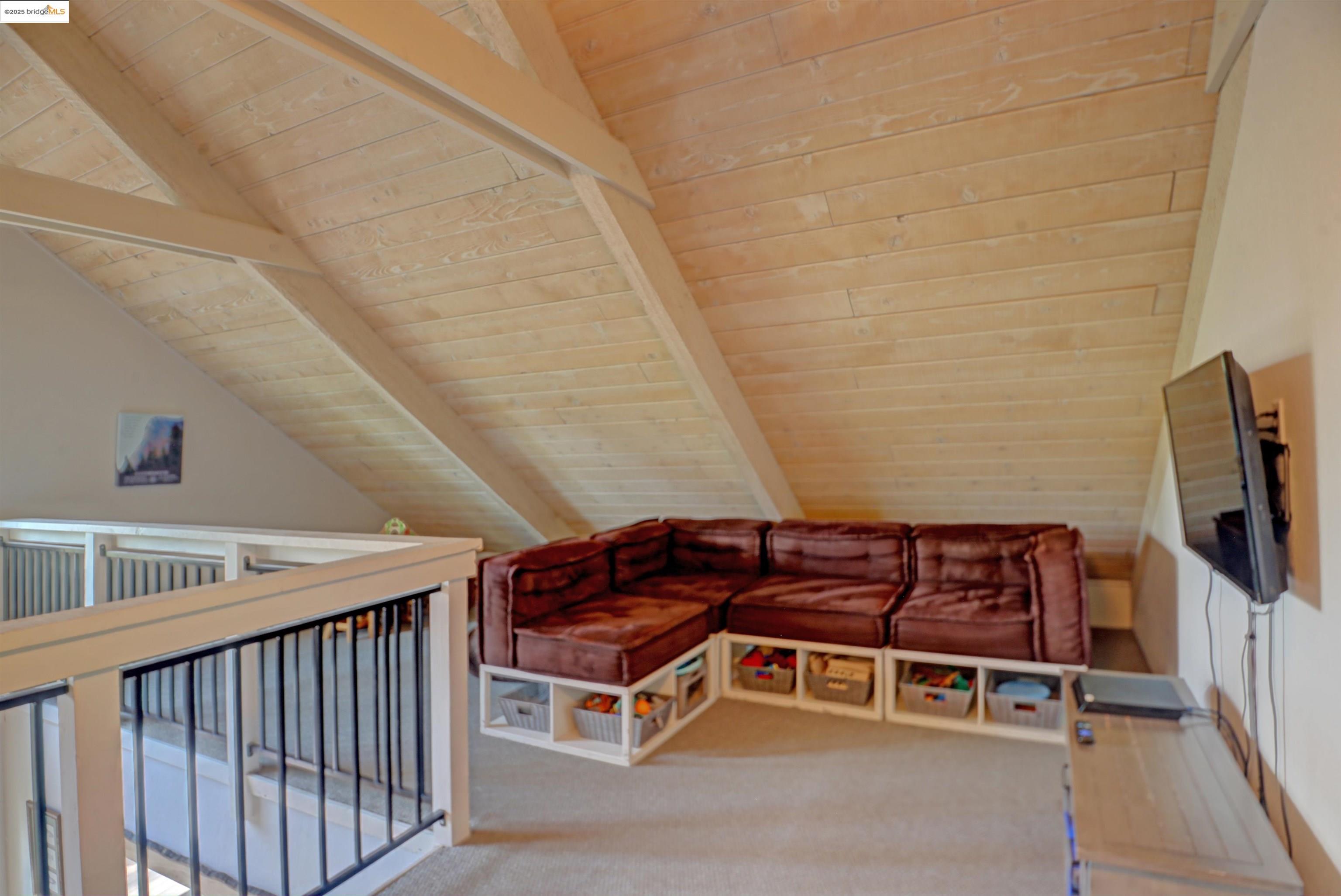 Detail Gallery Image 33 of 39 For 11979 Myer Ct, Groveland,  CA 95321 - 3 Beds | 2 Baths