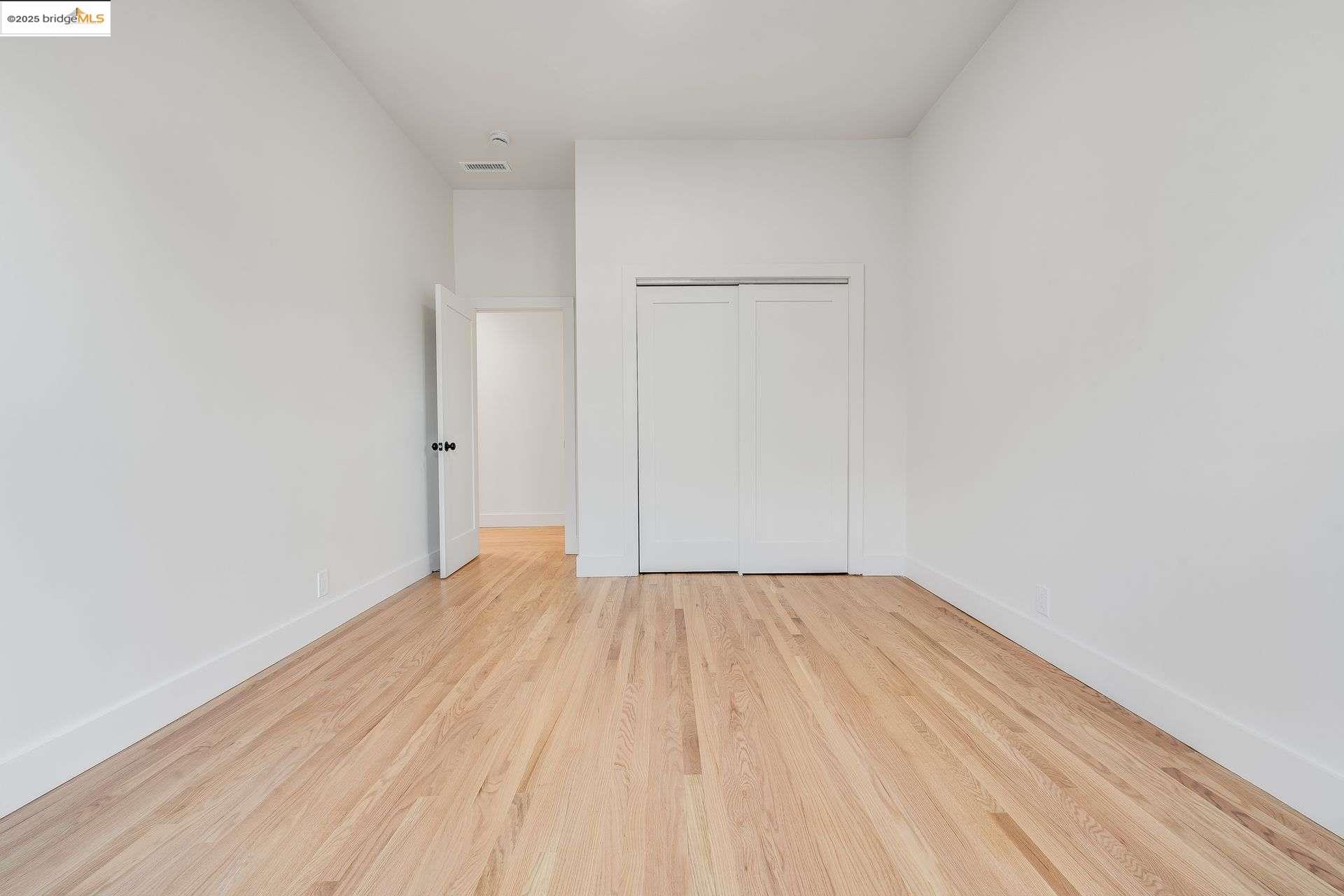 Detail Gallery Image 13 of 55 For 1238 12th St, Oakland,  CA 94607 - – Beds | – Baths