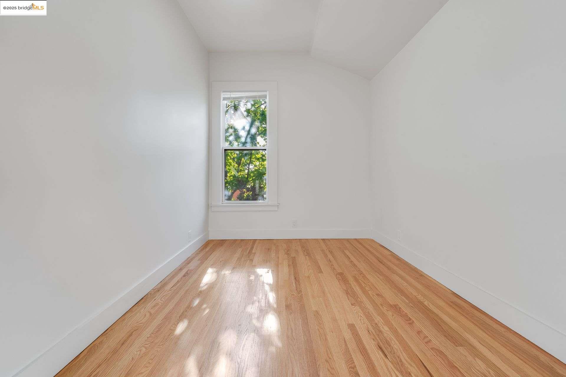 Detail Gallery Image 18 of 55 For 1238 12th St, Oakland,  CA 94607 - – Beds | – Baths