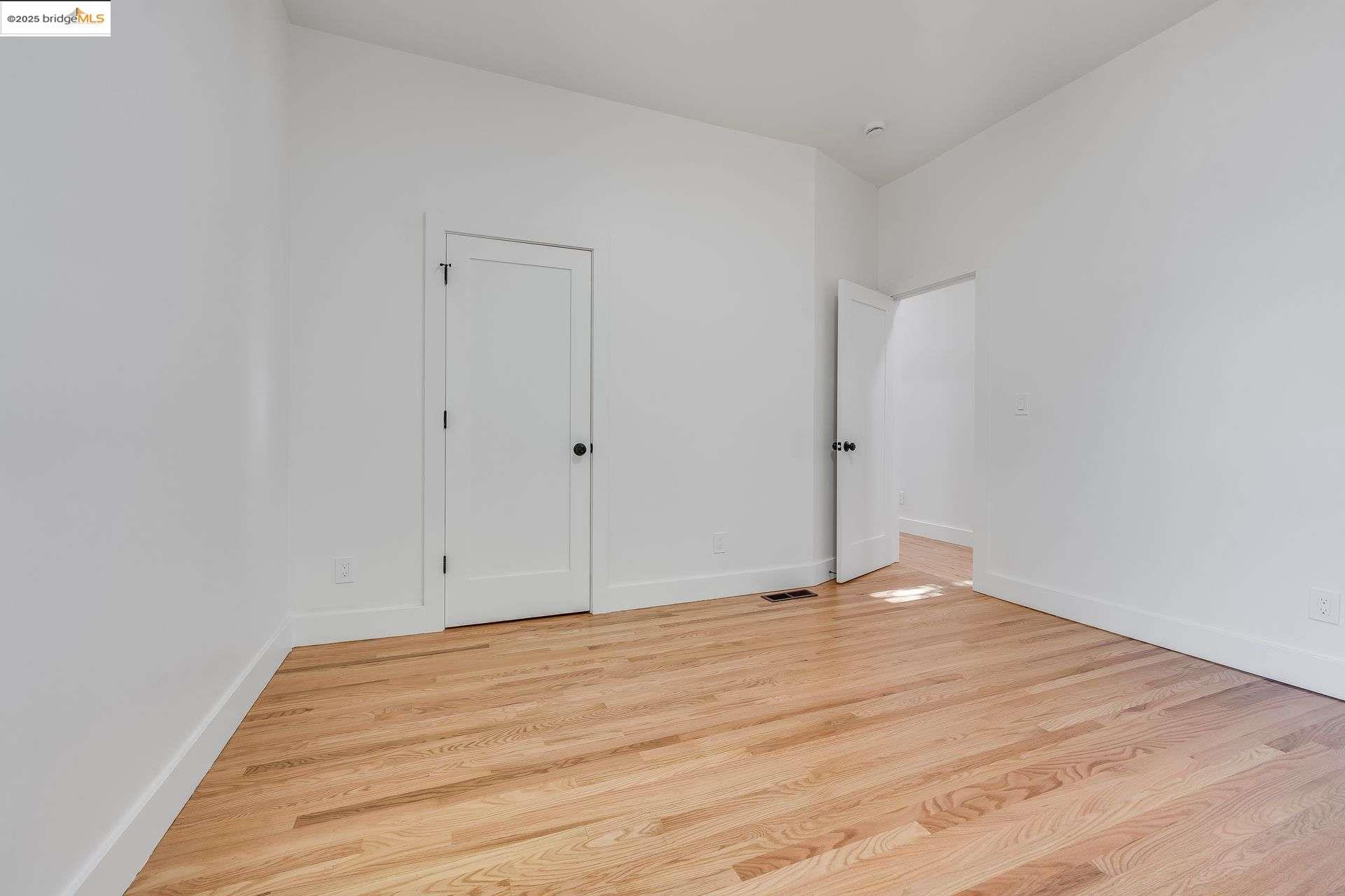 Detail Gallery Image 37 of 55 For 1238 12th St, Oakland,  CA 94607 - – Beds | – Baths