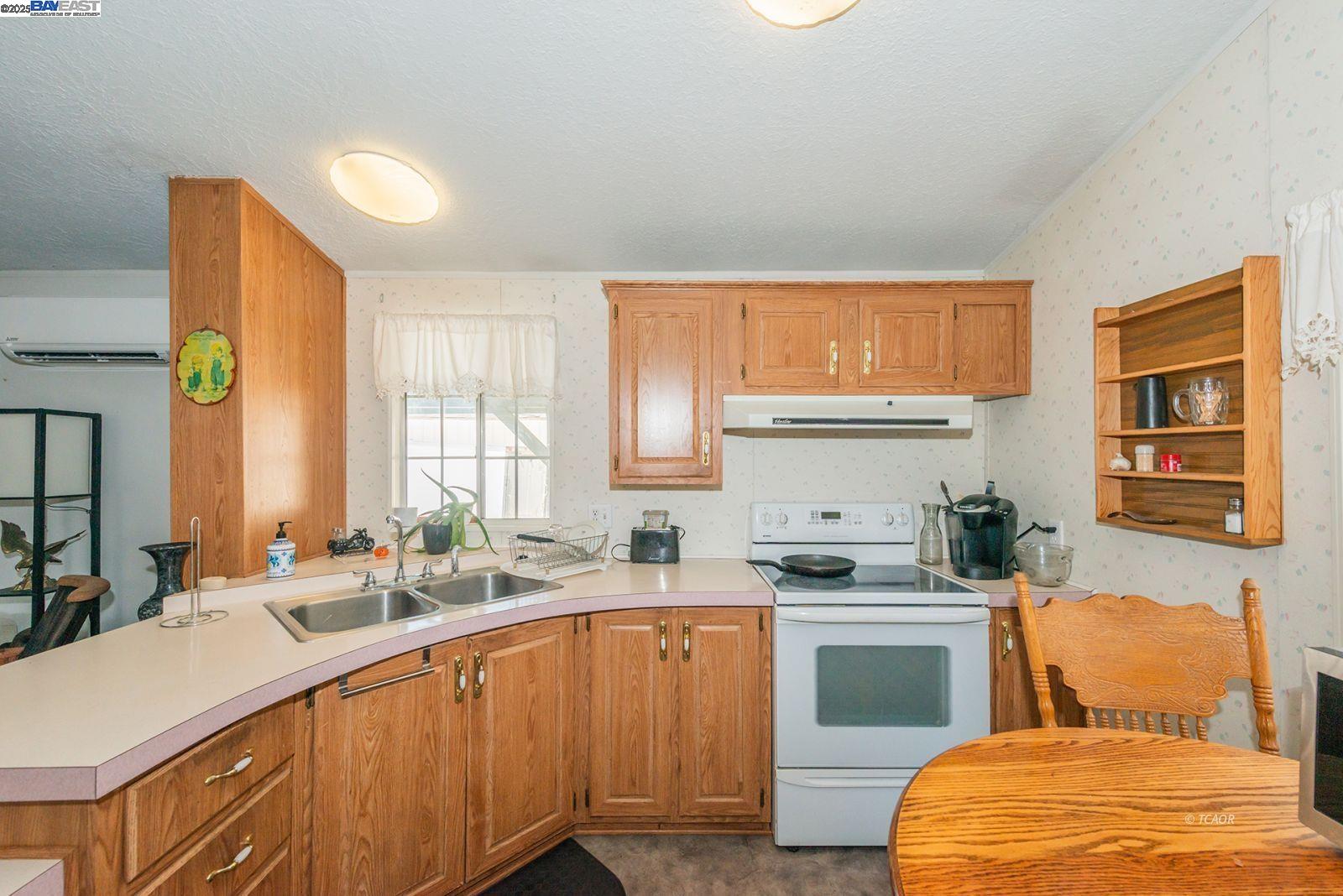 Detail Gallery Image 14 of 48 For 56 Horseshoe Ln., Weaverville,  CA 96093 - 2 Beds | 1 Baths