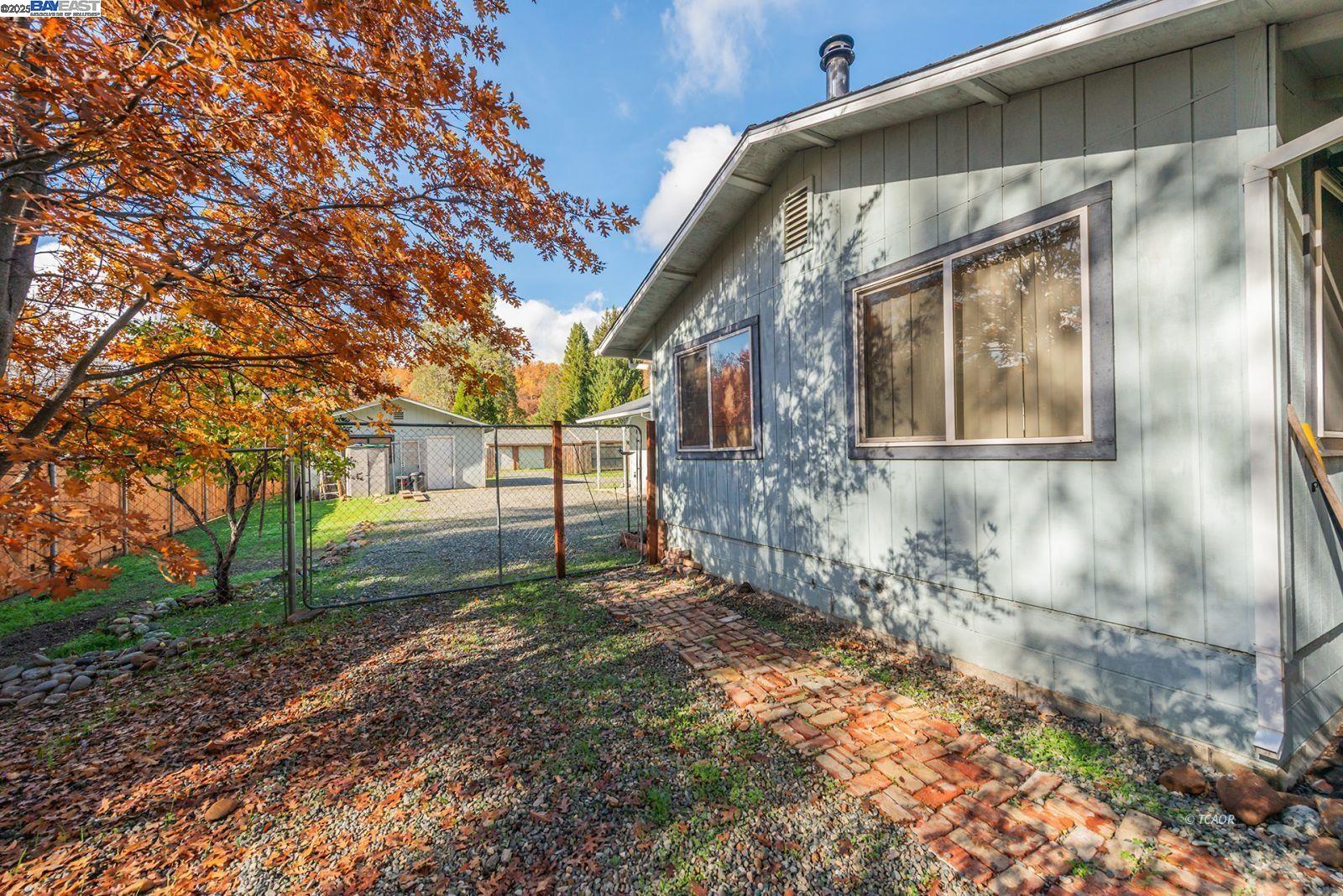 Detail Gallery Image 33 of 48 For 56 Horseshoe Ln., Weaverville,  CA 96093 - 2 Beds | 1 Baths