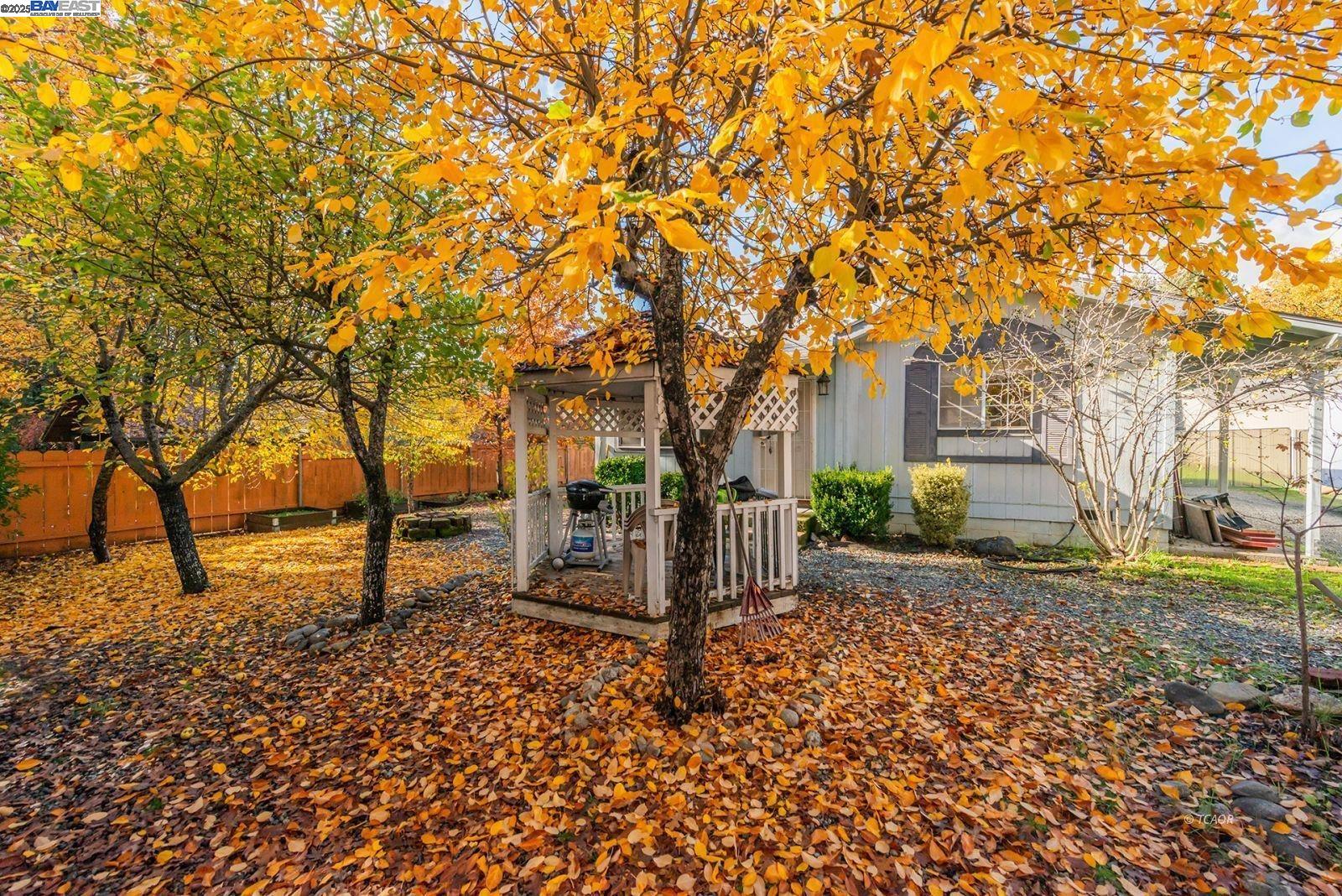 Detail Gallery Image 37 of 48 For 56 Horseshoe Ln., Weaverville,  CA 96093 - 2 Beds | 1 Baths