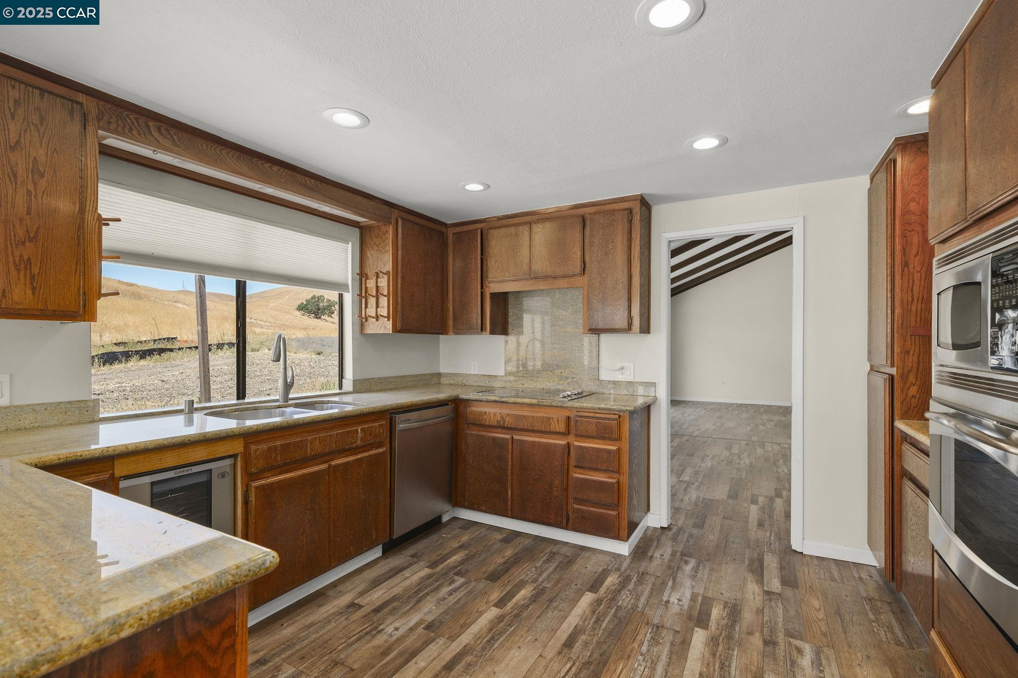 Detail Gallery Image 25 of 36 For 1610 Lawrence Road, Danville,  CA 94506-4701 - 4 Beds | 2/1 Baths