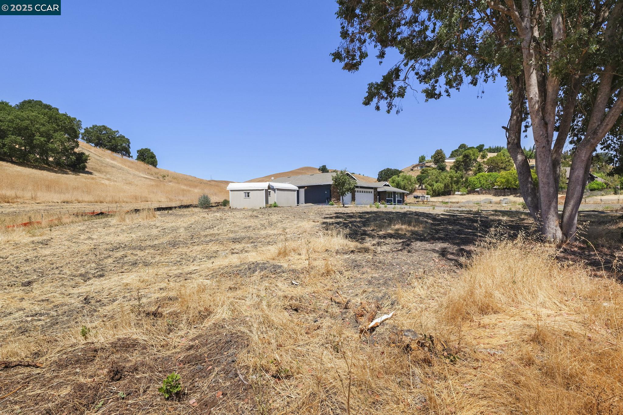 Detail Gallery Image 5 of 36 For 1610 Lawrence Road, Danville,  CA 94506-4701 - 4 Beds | 2/1 Baths